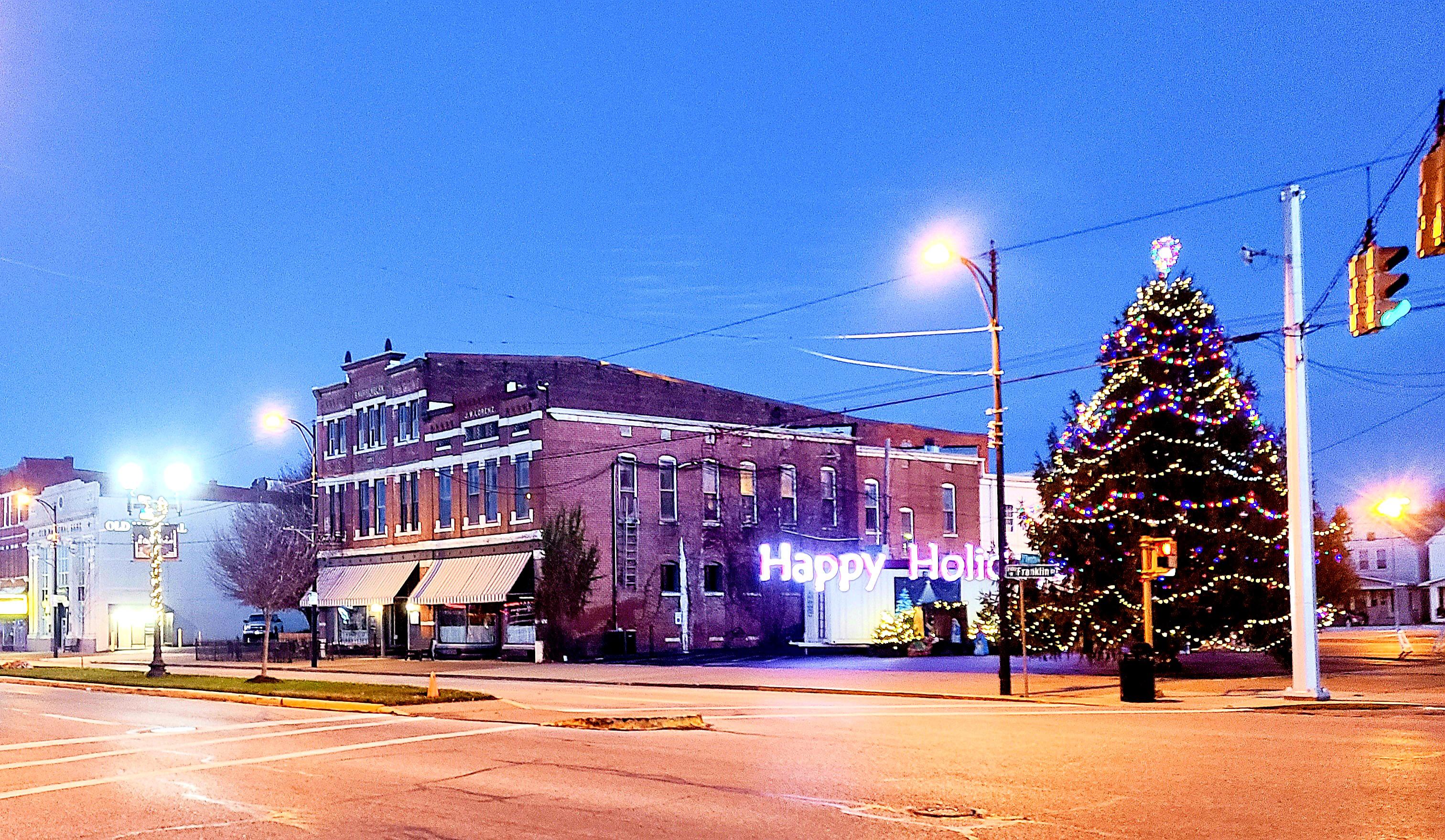 Franklin Street right before Sunrise r/evansville