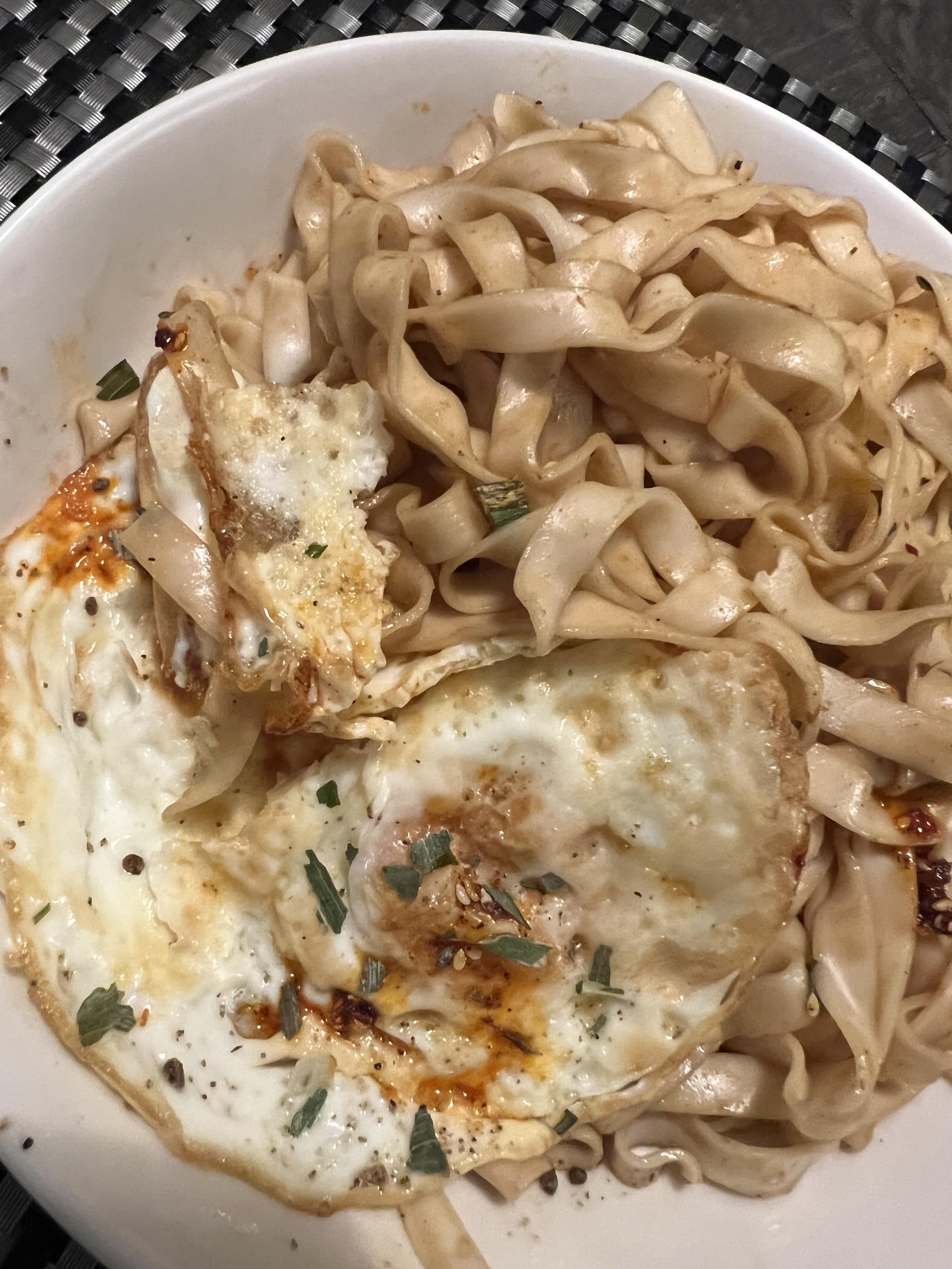 Momofuku Tingly Chili Wavy Noodle .. not too spicy.. and lips have a