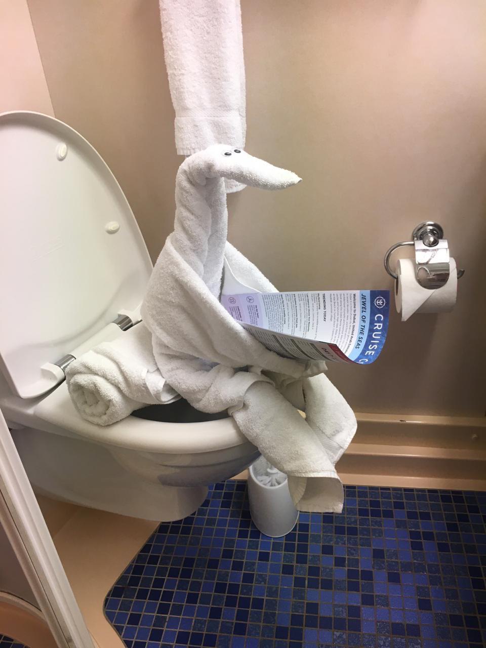 Towel animal left by the hotel staff r/funny