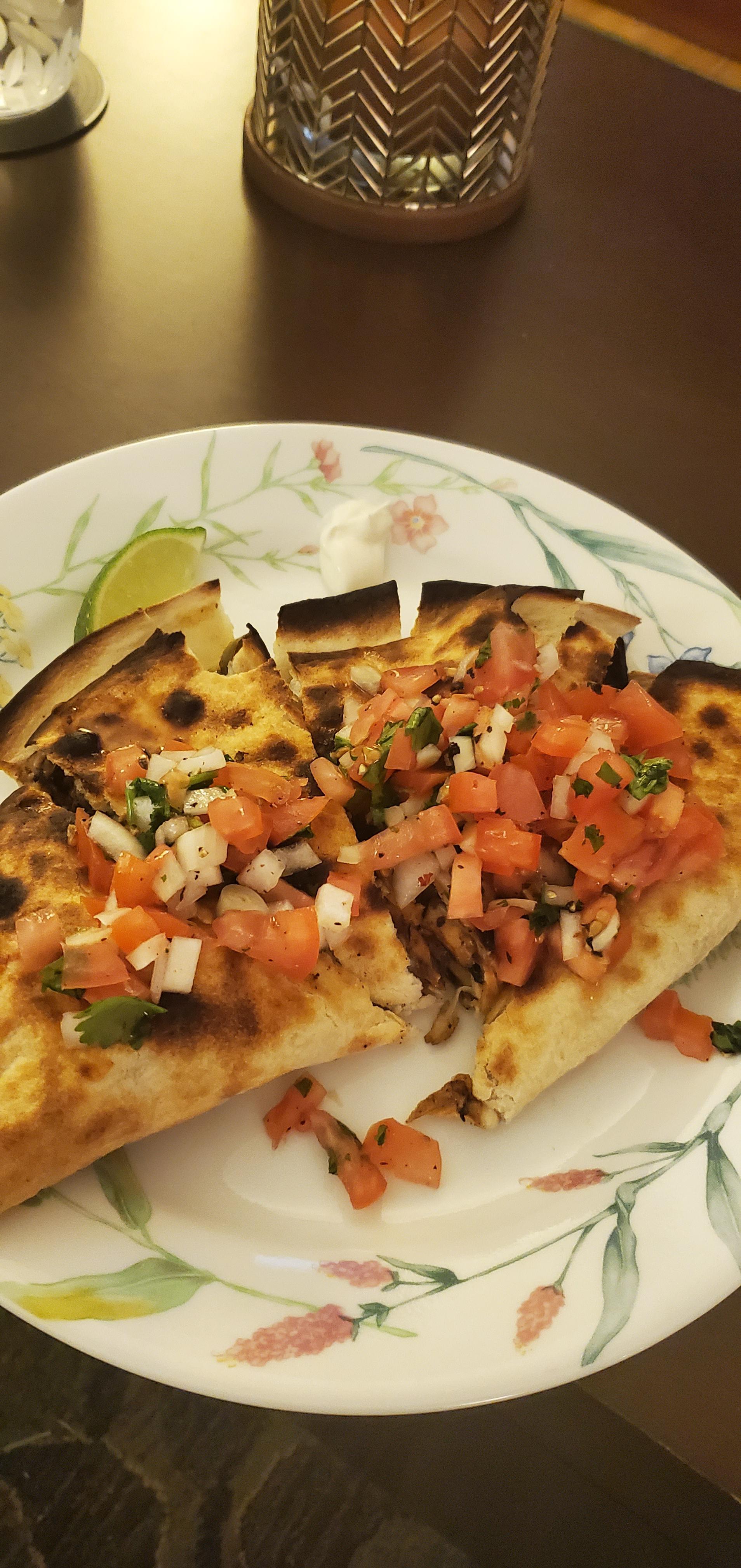 Chicken Pineapple Quesadillas (750 calories) r/hellofresh