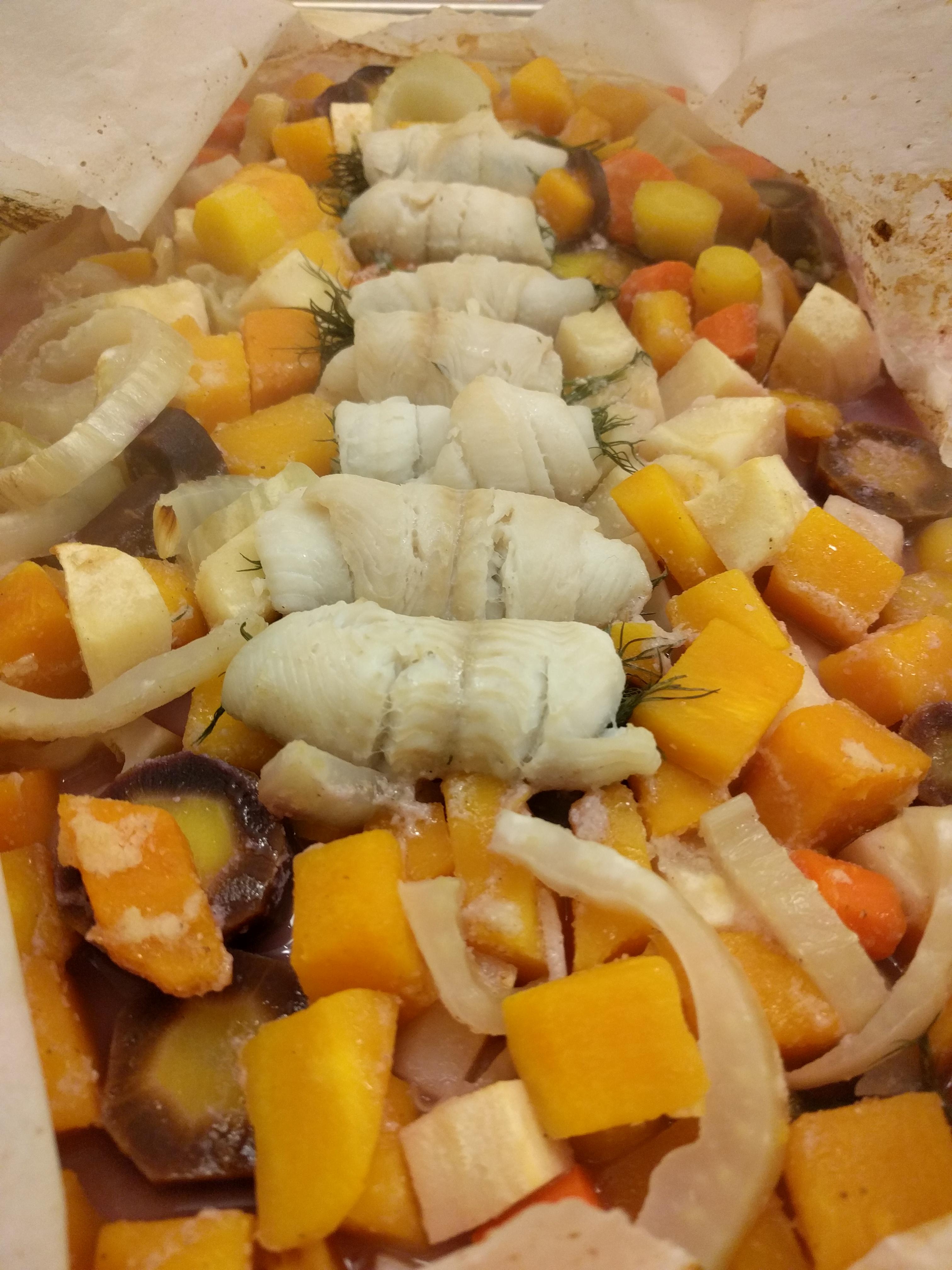 [food pic] root vegetables with sole fish rolled with dill. Very easy