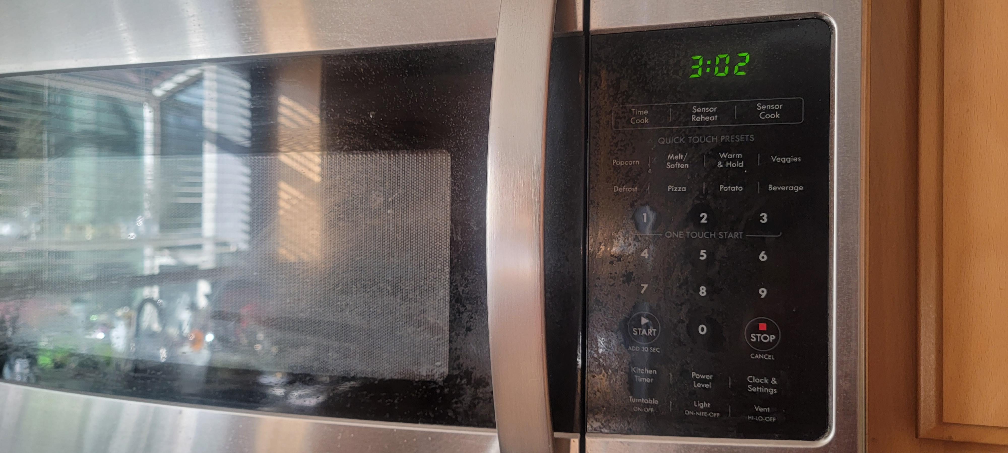 how the frick do I clean the outside of this microwave? r/CleaningTips