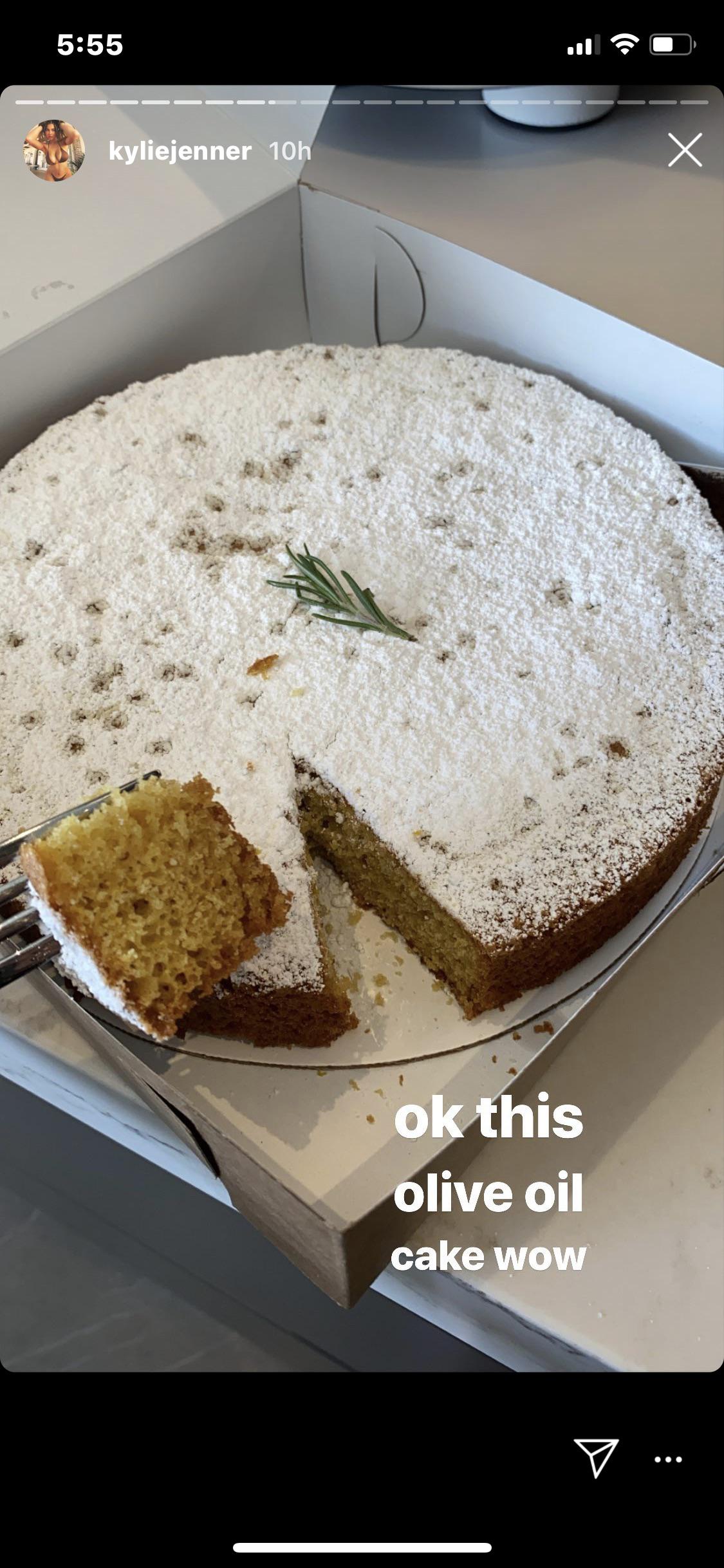 Kylie Jenner Olive Oil Cake / Trying The Kylie Jenner Olive Oil Cake I
