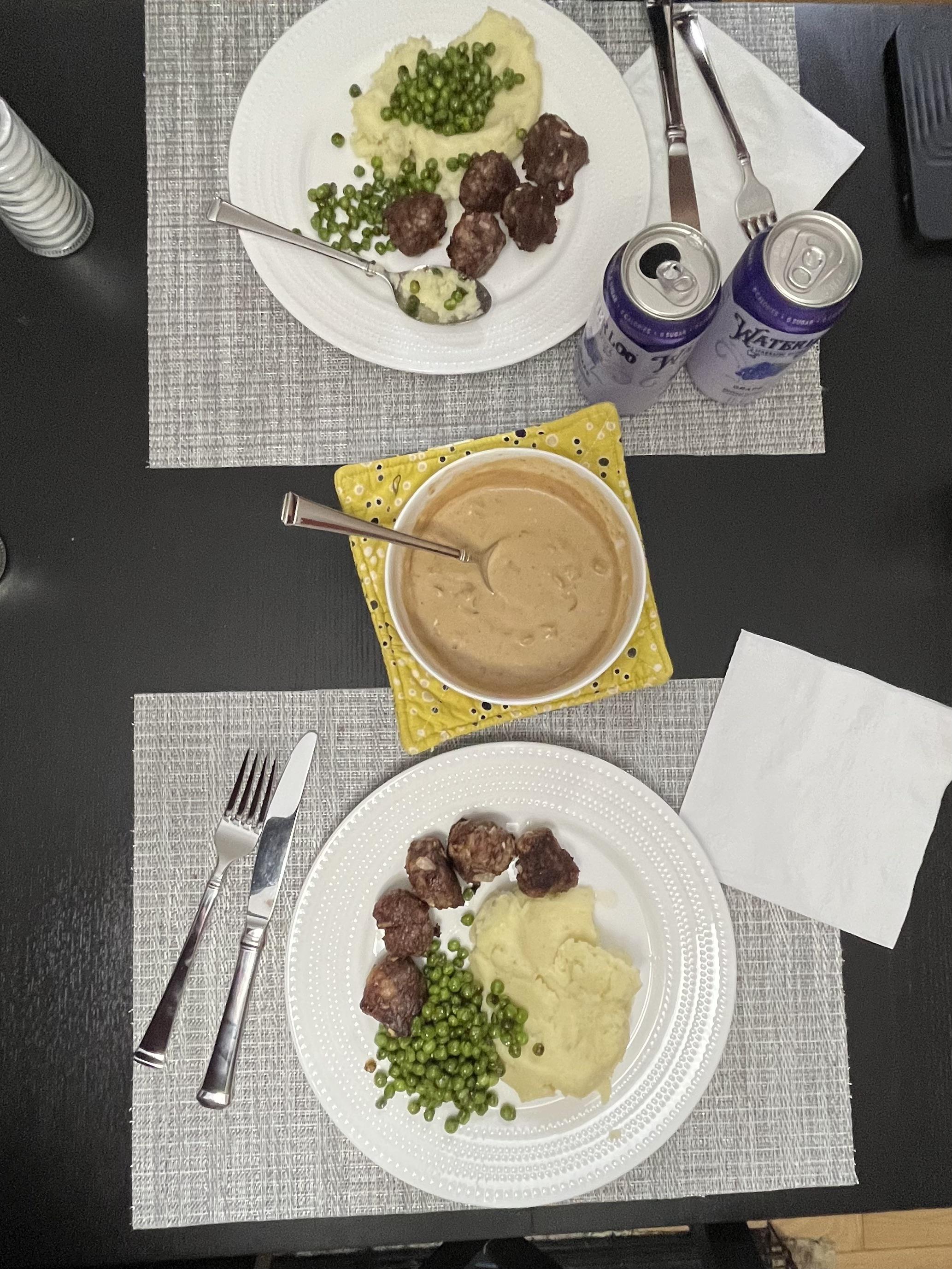 Meatballs with onion cream gravy r/hellofresh