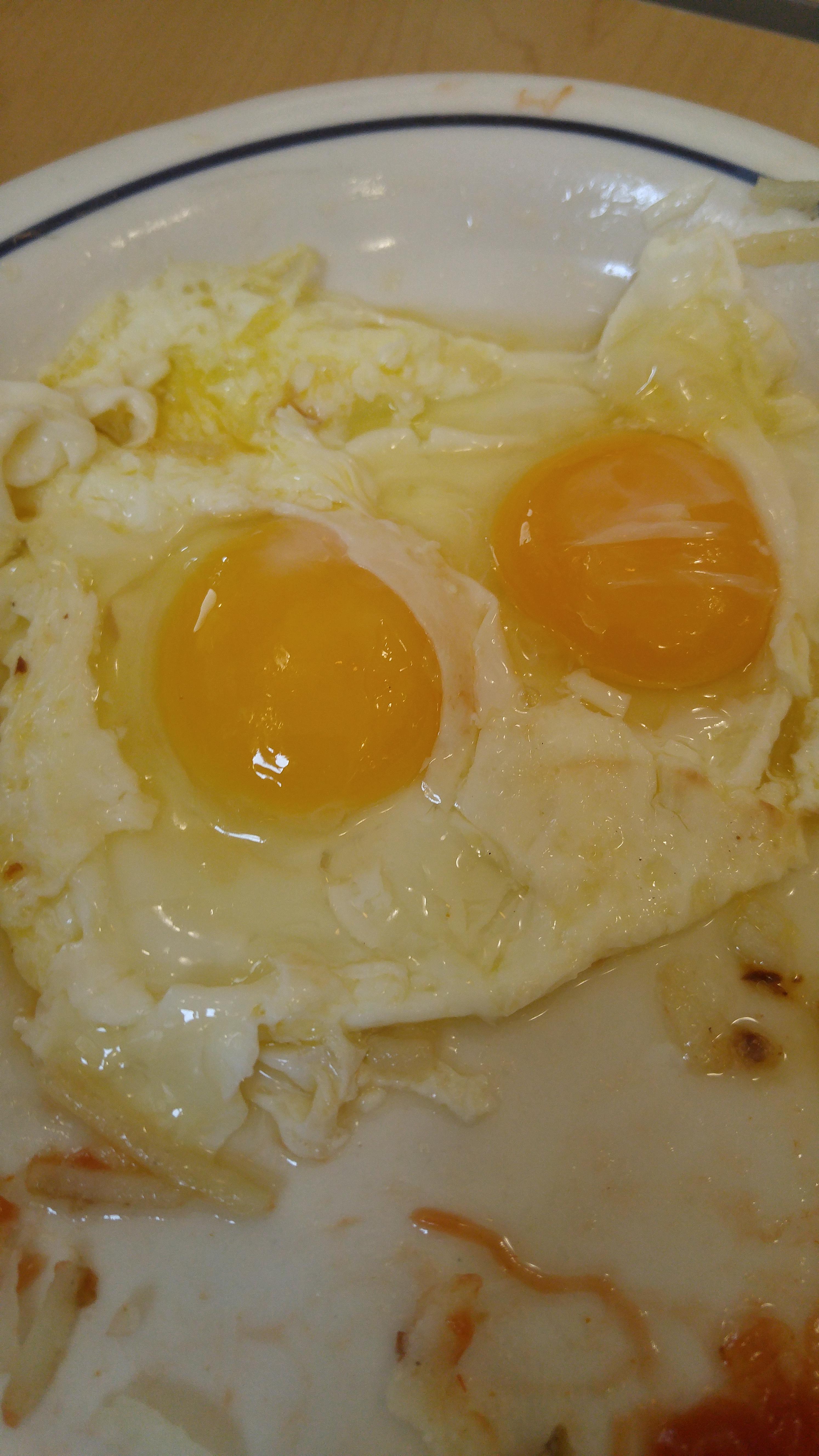 Raw eggs after an hour wait. Thanks IHOP Cleveland... r/IHOP