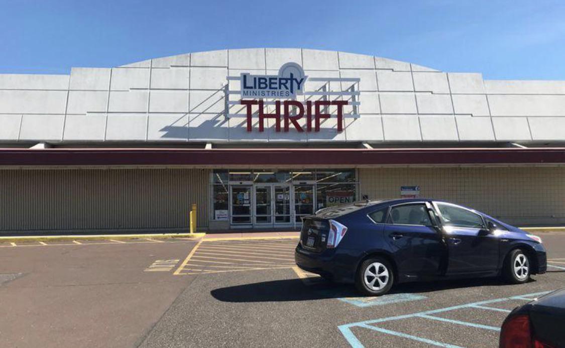 Liberty Thrift in a former Kmart (Pottstown, PA) r/NotFoolingAnybody