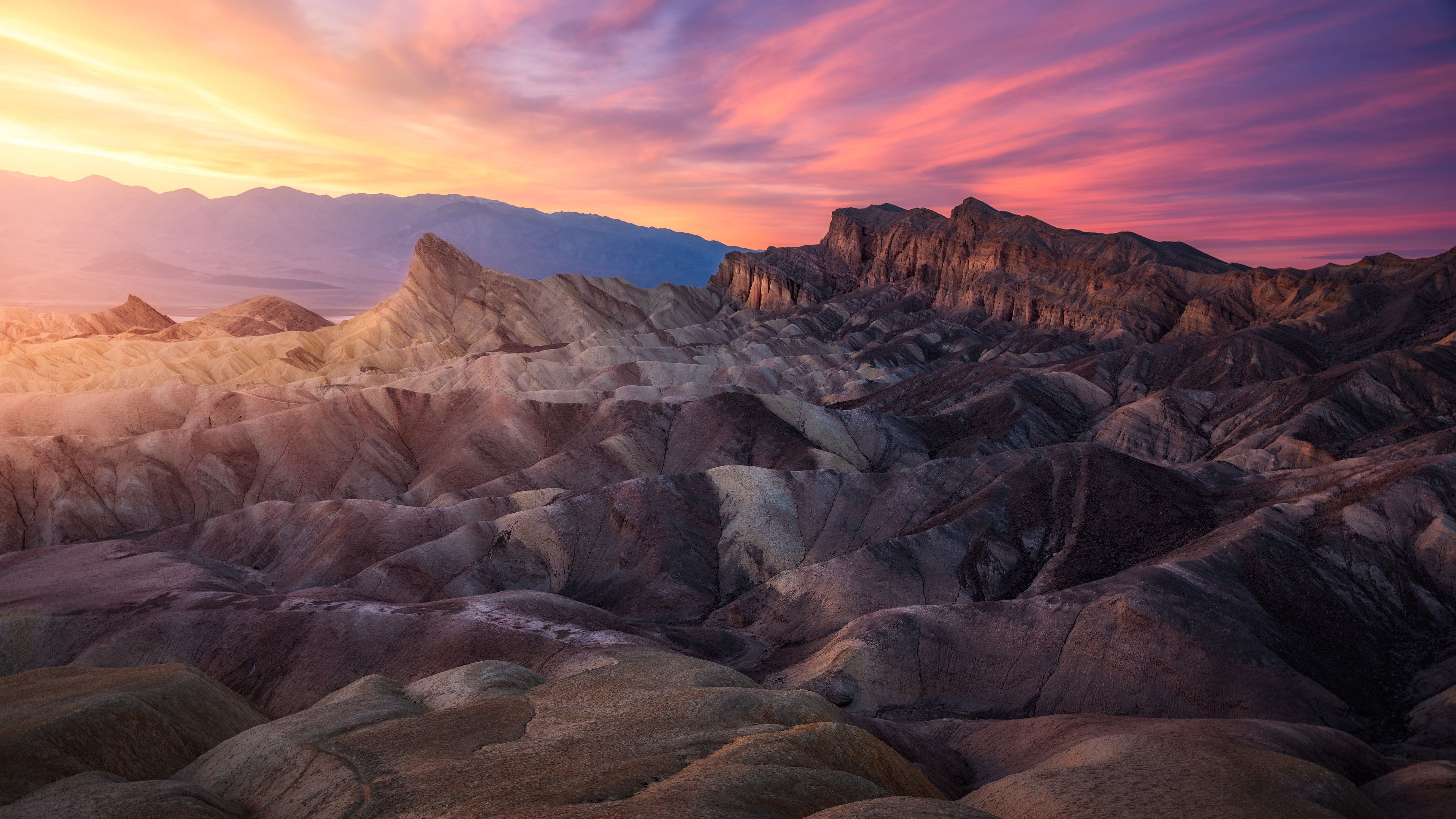 Zabriskie Point in Death Valley National Park in California [OC][5986×