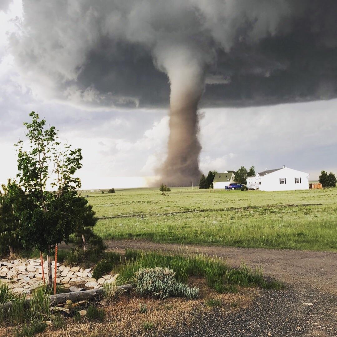 Tornado north of Laramie, Wyoming. r/tornado