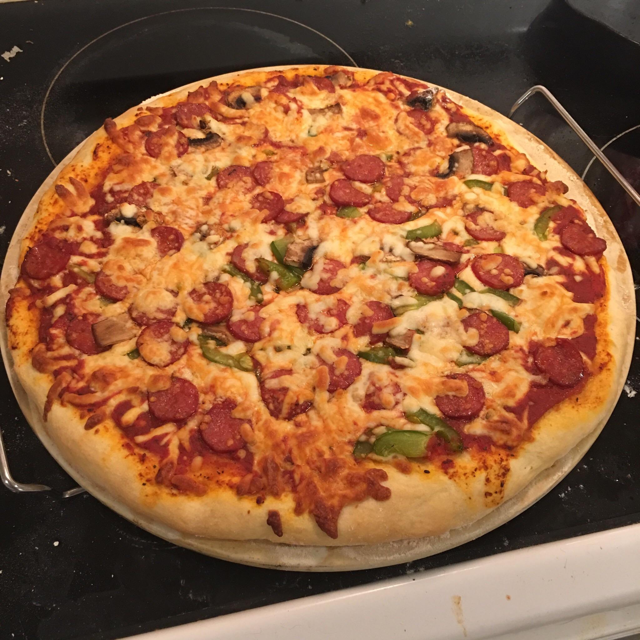 [Homemade] Pepperoni, Green Pepper, and Mushroom Pizza r/food