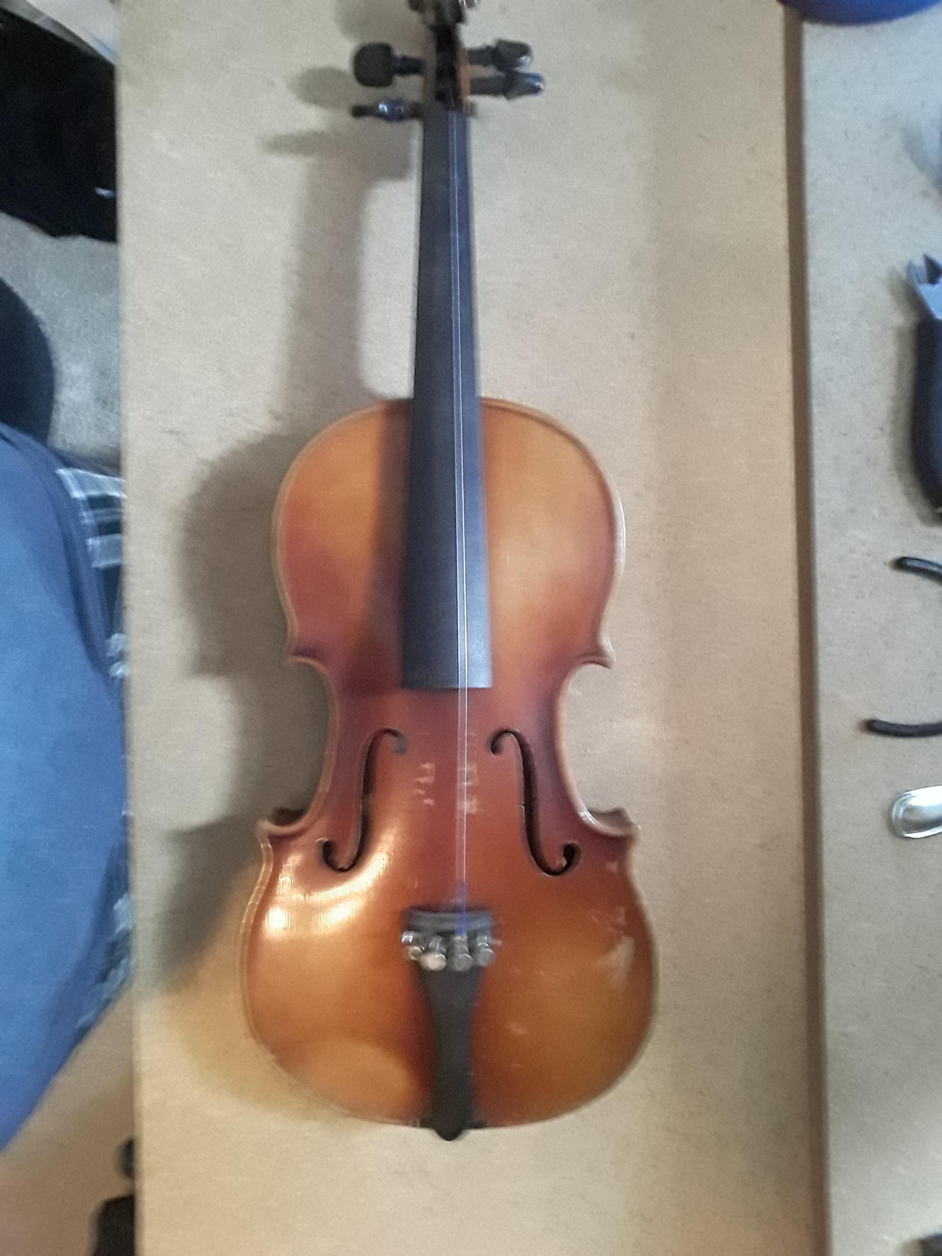 What violin is this? How much can I sell it for? r/violinist