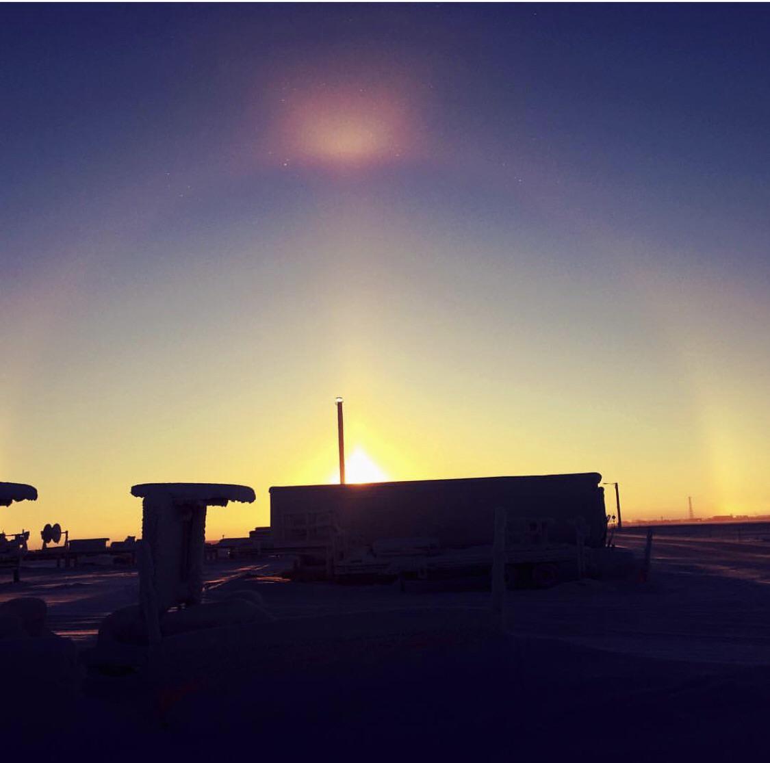 Photo taken by me when I worked up in Prudhoe Bay, Alaska. r/atoptics