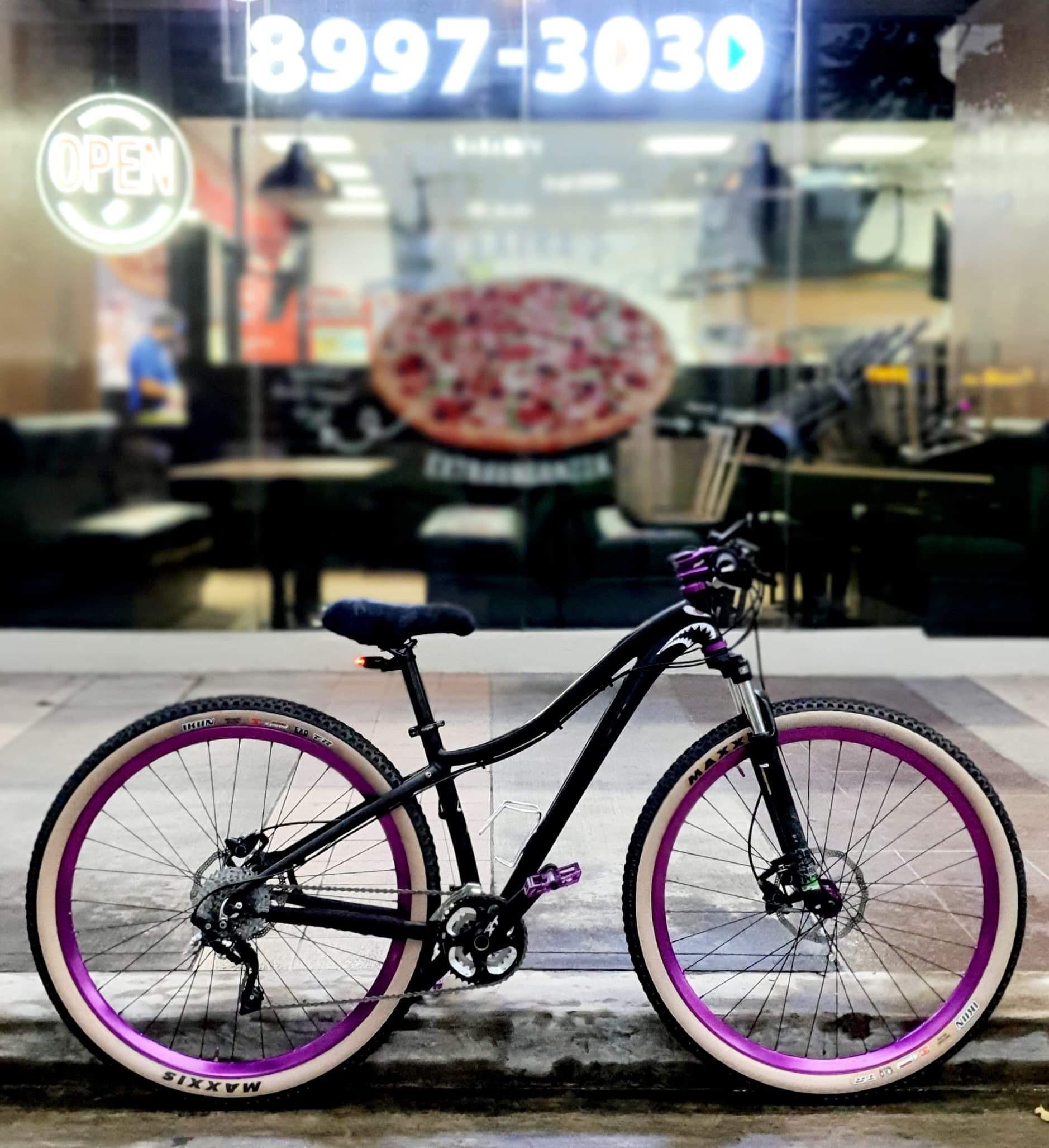 Pizza runner. r/xbiking