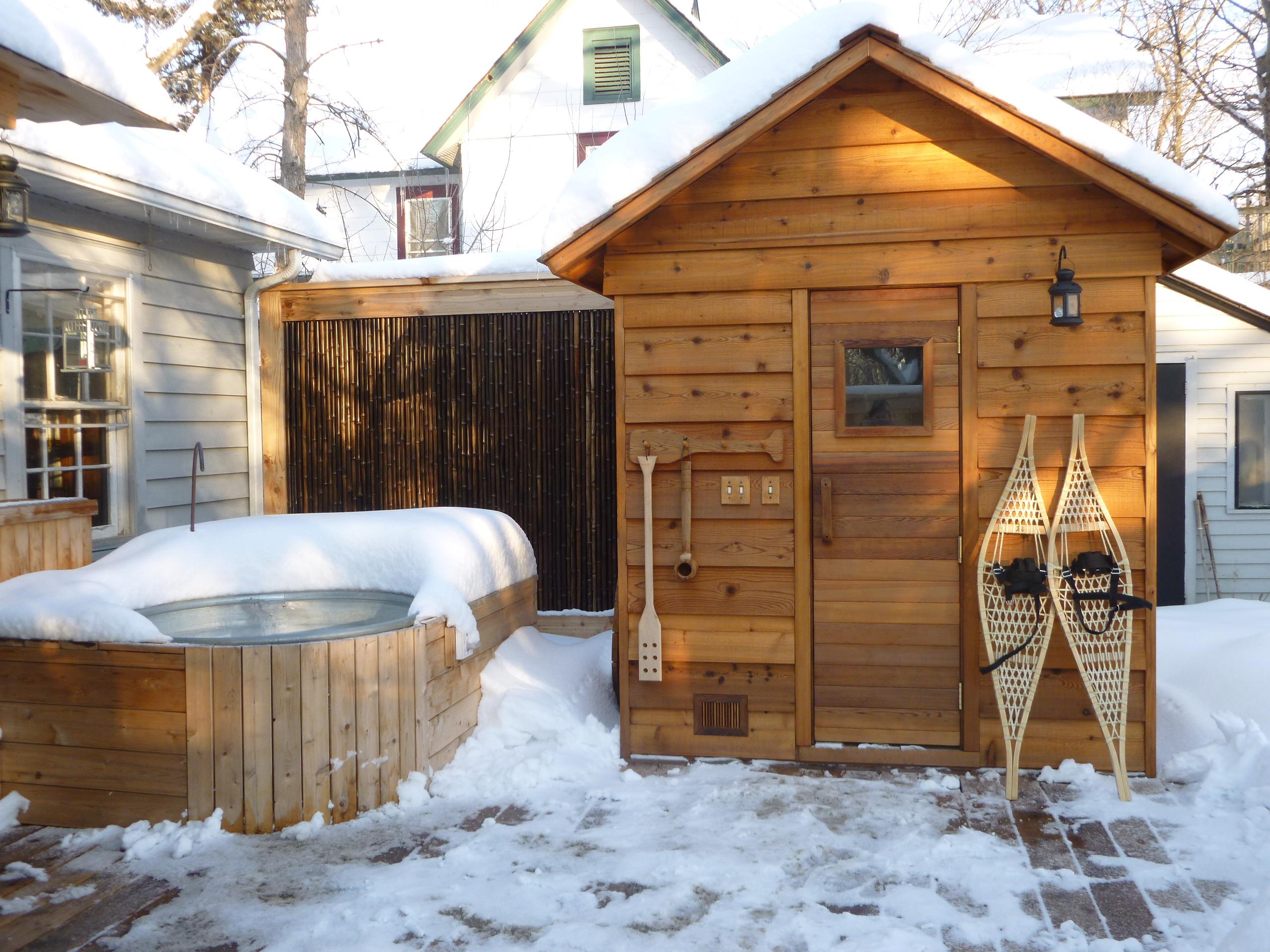 Sauna and soaking tub in Minnesota r/CozyPlaces