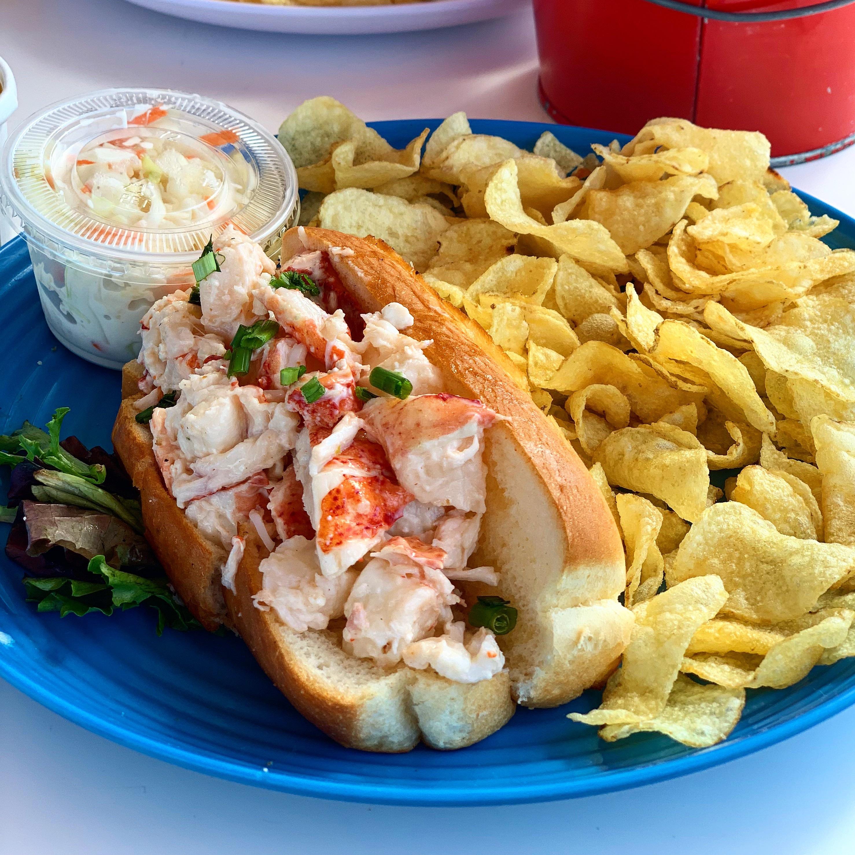[I Ate] Lobster Roll with mayo sauce r/food