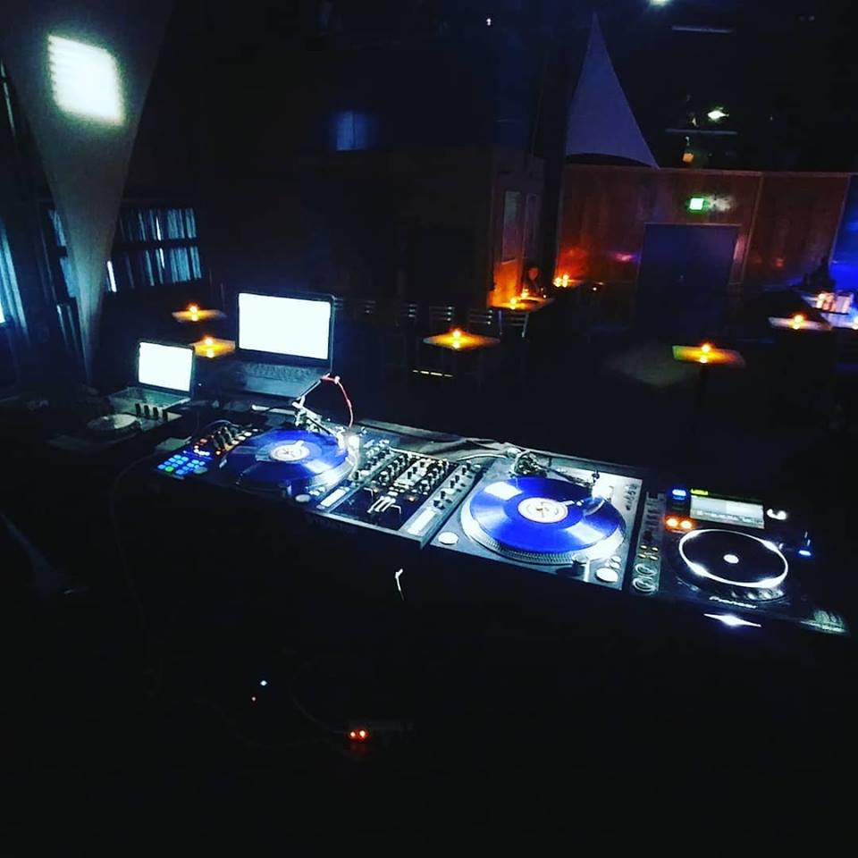 Setup from last night's house music night. r/DJSetups