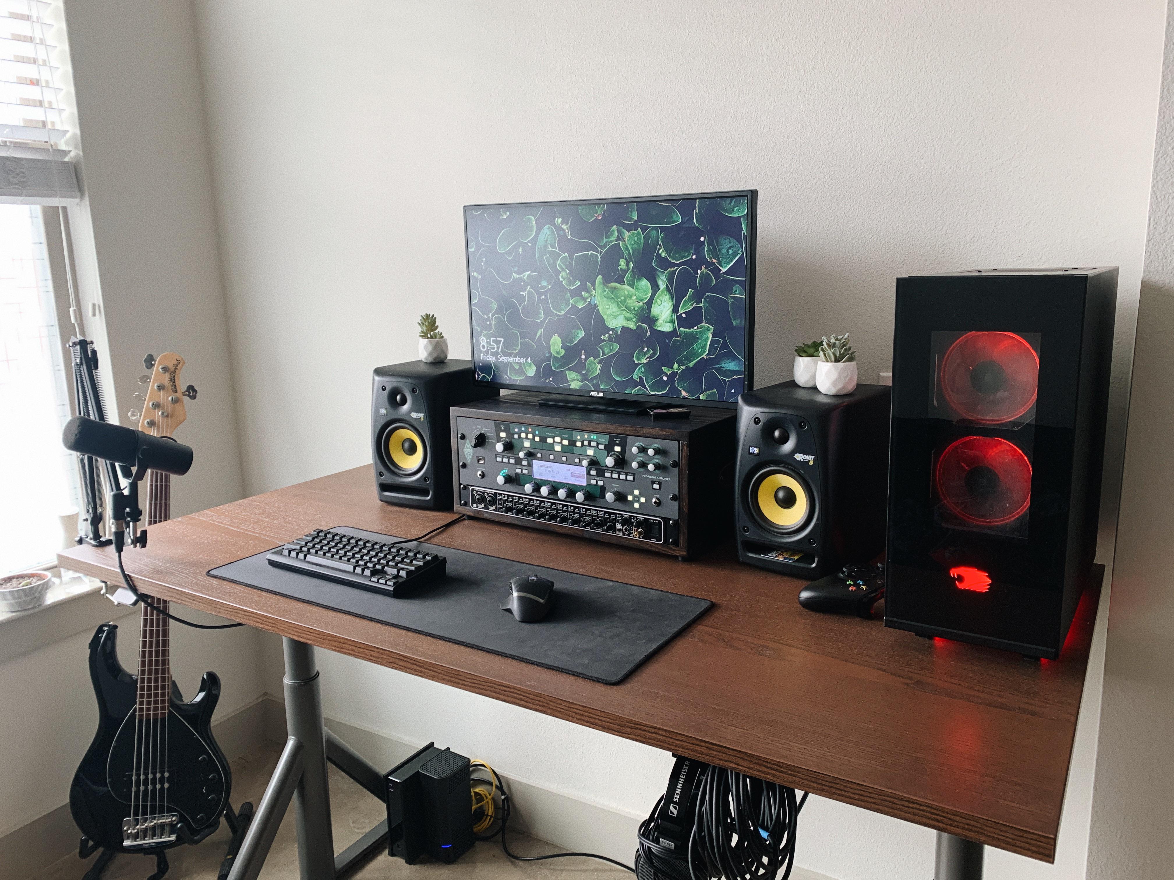 Made some upgrades to my music/gaming battlestation r/battlestations