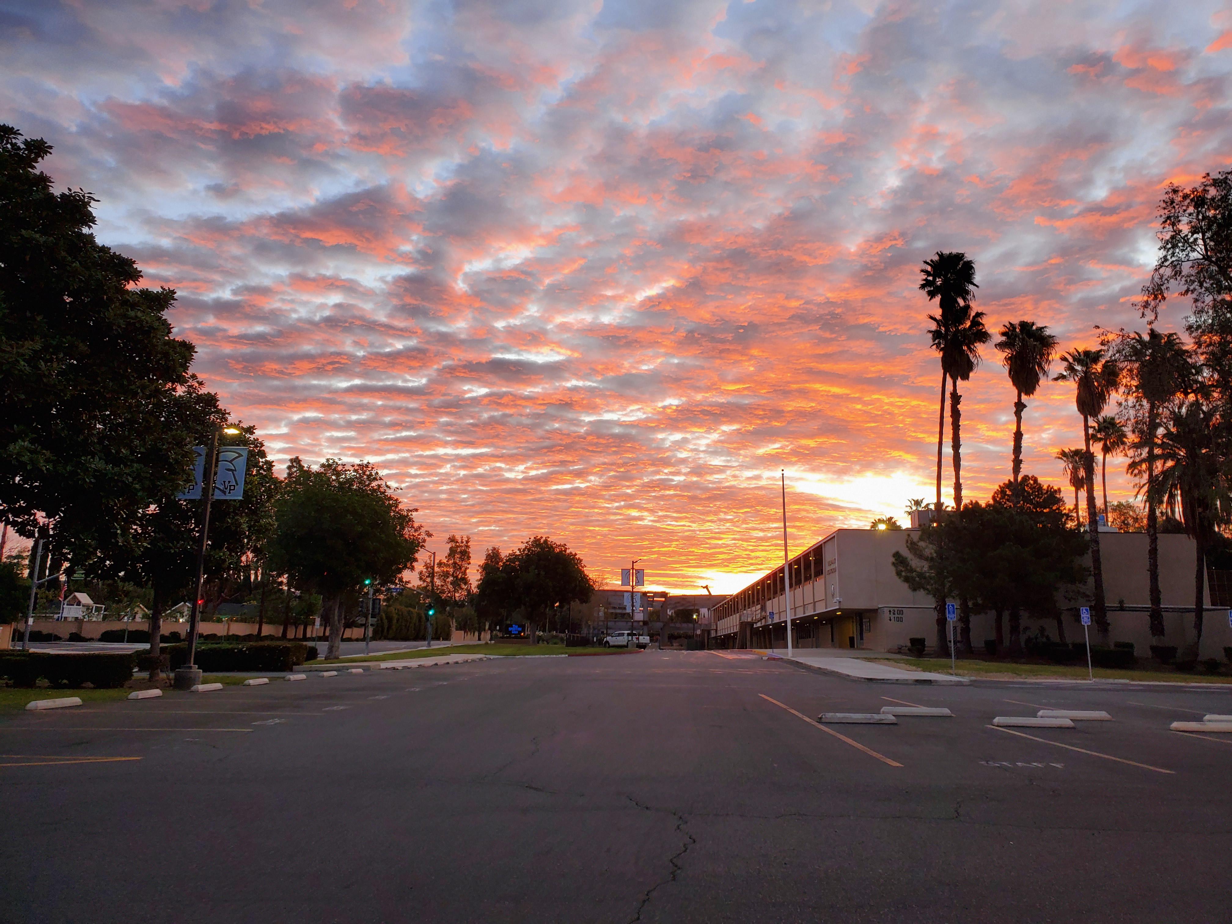 Villa Park high school at sunrise today! r/orangecounty