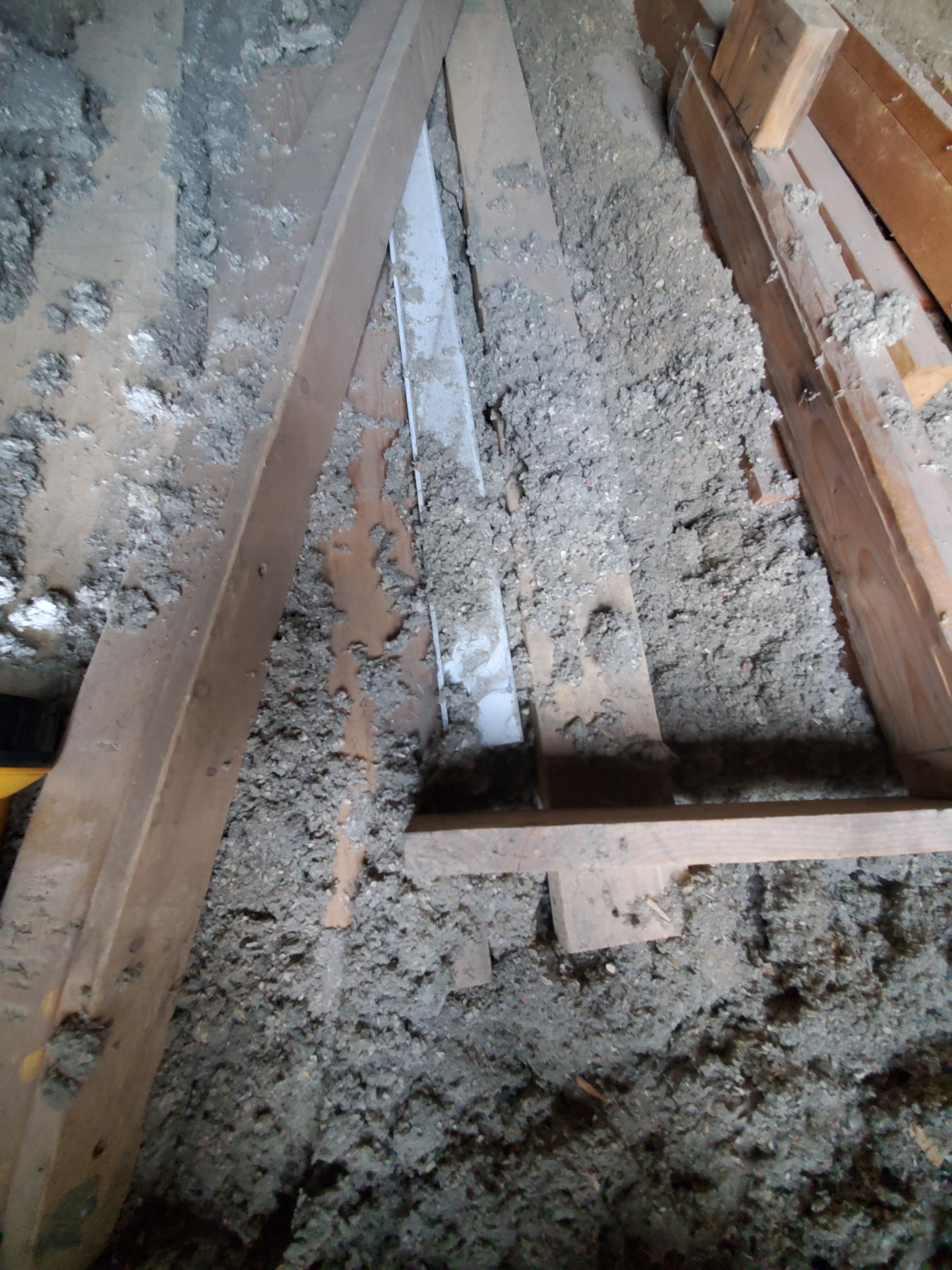 Can anyone tell me if this is cellulose or asbestos? r/Insulation