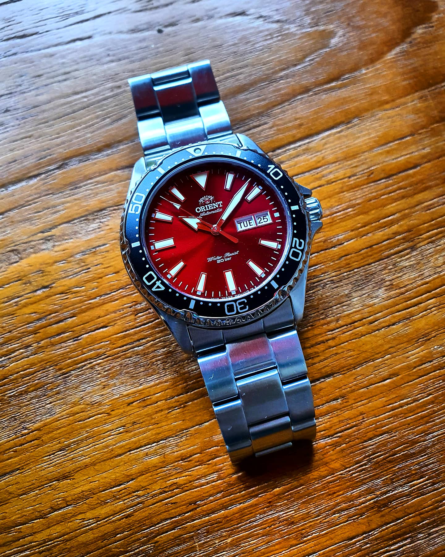[Orient] Spending the Sunday with the red dial Kamasu. r/Watches