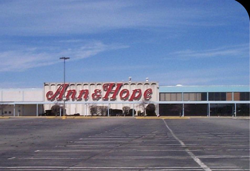 Ann & Hope, Danvers, Massachusetts r/nostalgia