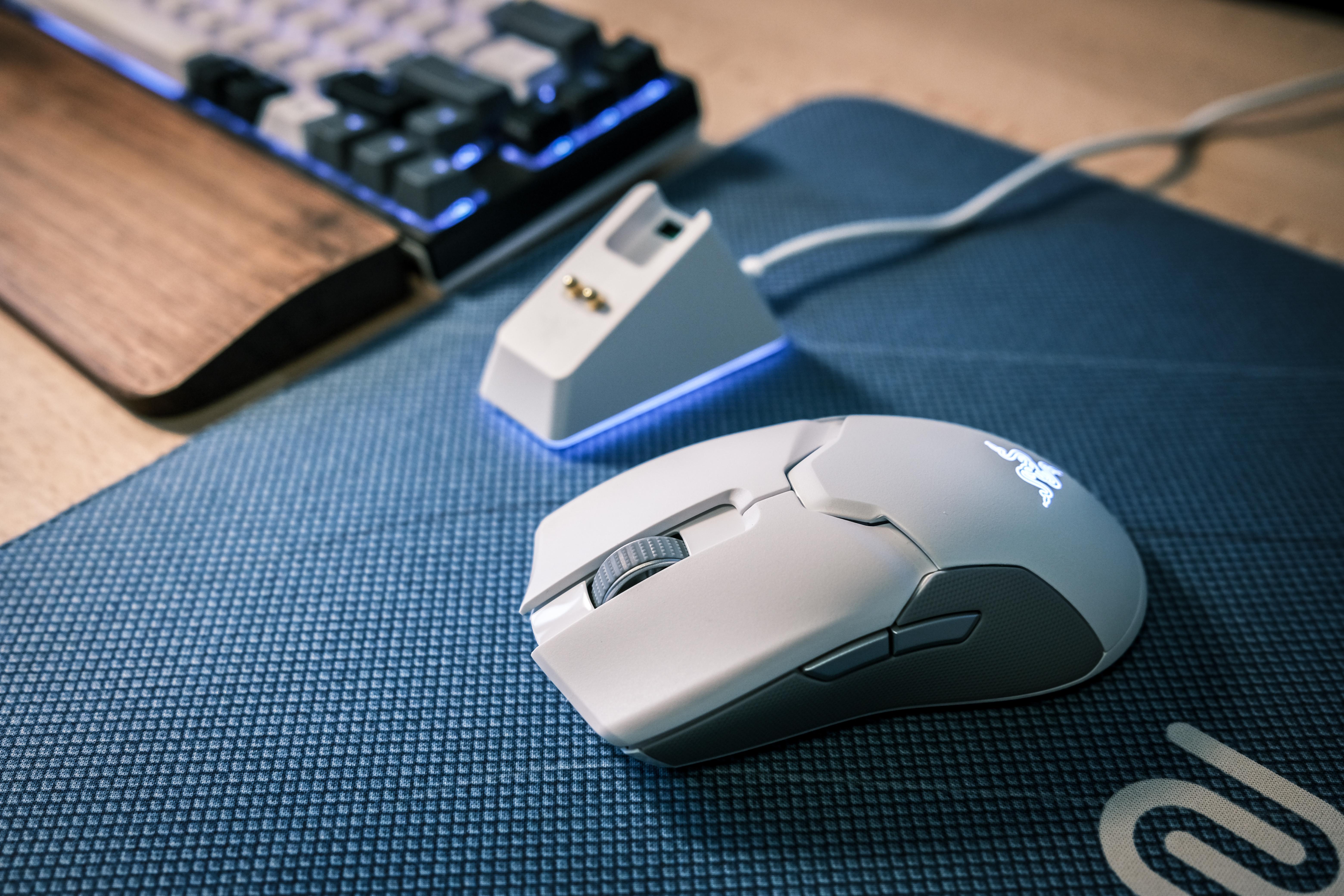 Razer Viper Ultimate Mercury came in today! MouseReview