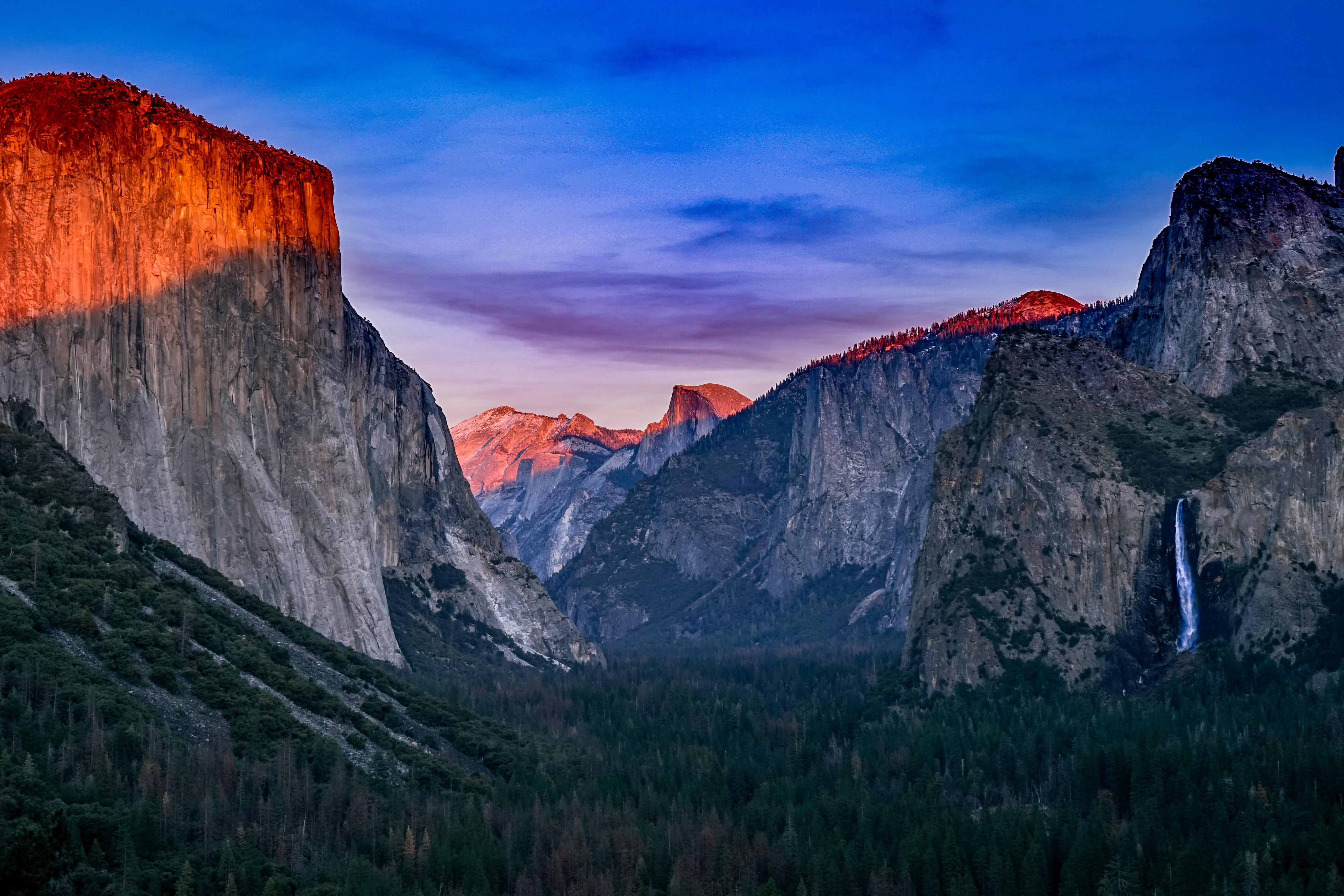 Yosemite Valley at Golden Hour [OC] (5125x3417) r/EarthPorn