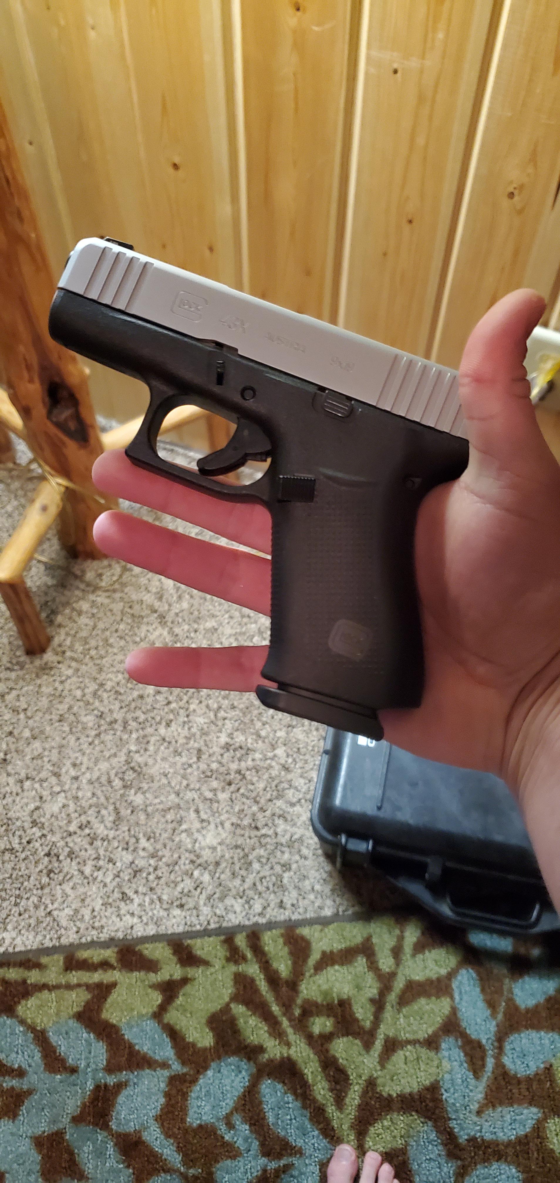 First Glock, G43X, came with night sights out the box! r/Glocks