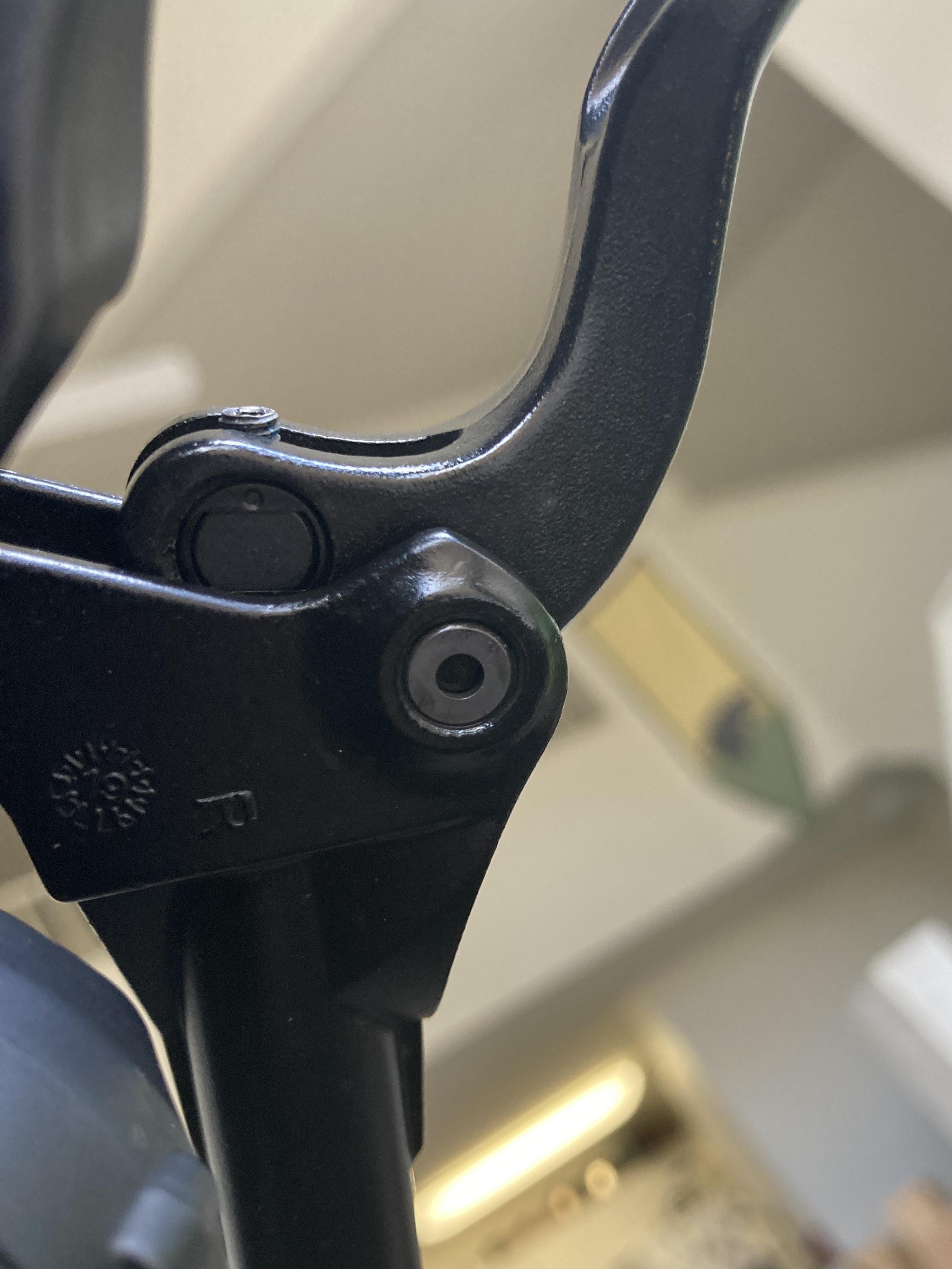 Leaking/loose brake lever on Sirrus 2.0 r/specialized