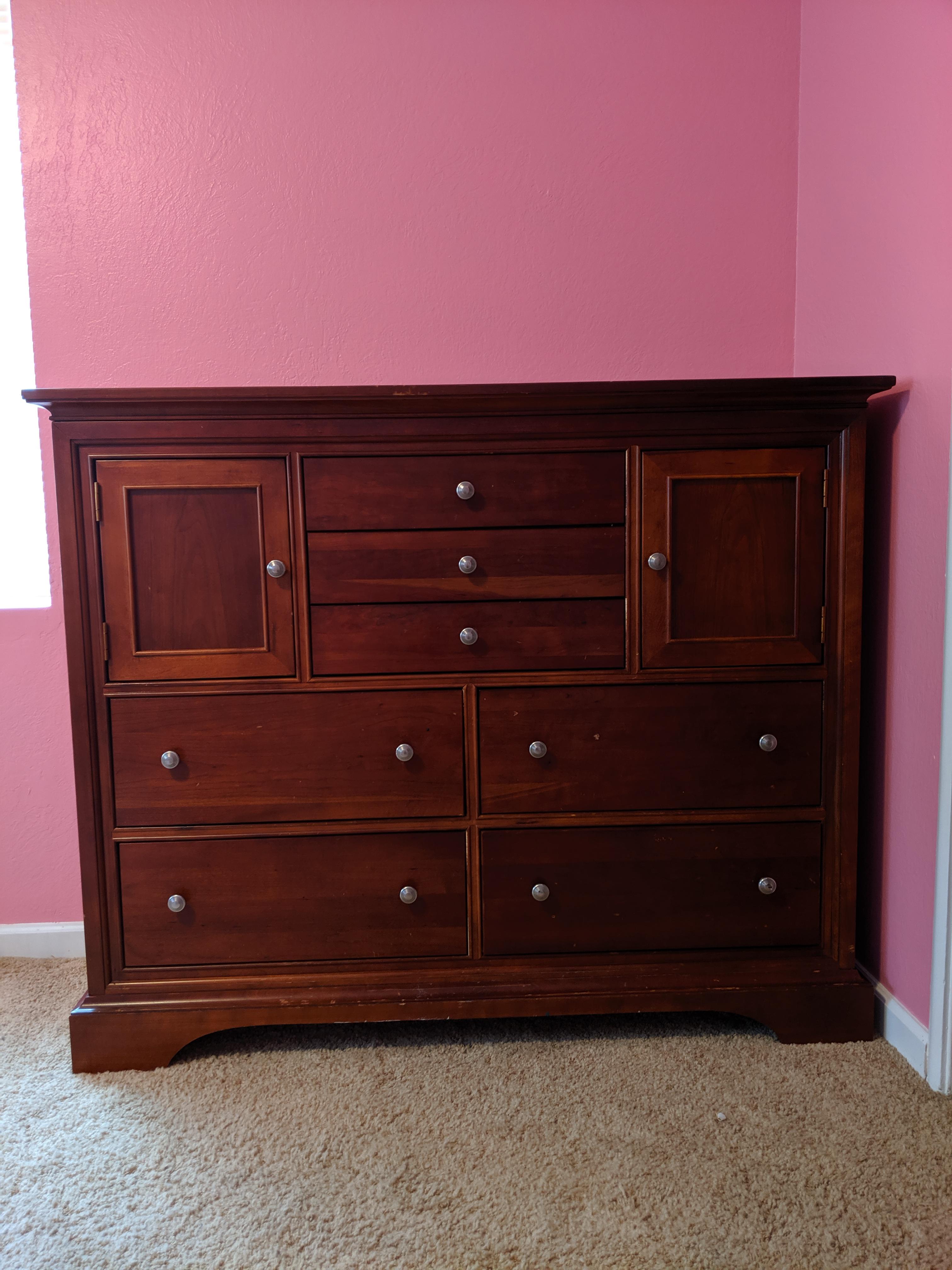 Scored this Stanley dresser today for 40!! r/ThriftStoreHauls