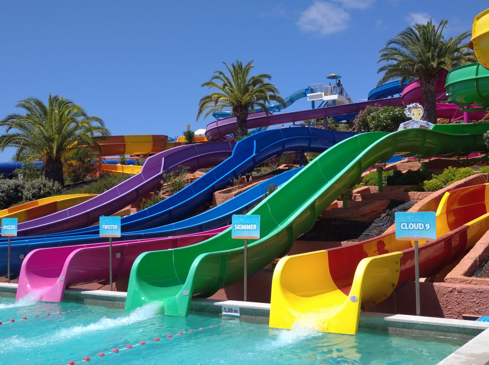 Im in a portugal's water park (slide & splash) and there is this slide