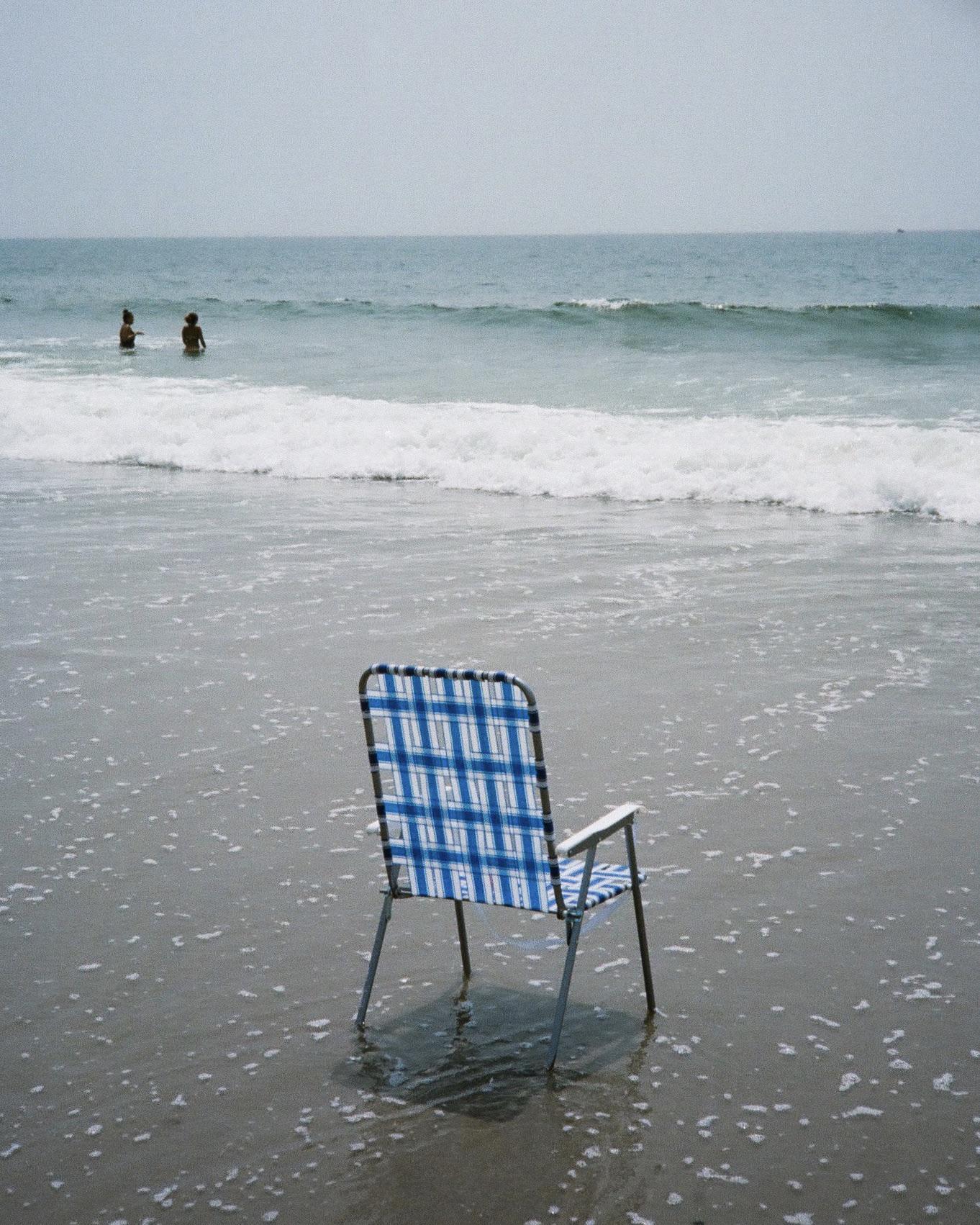 The lawn chair of my childhood (Olympus XA // Portra 160) r/analog