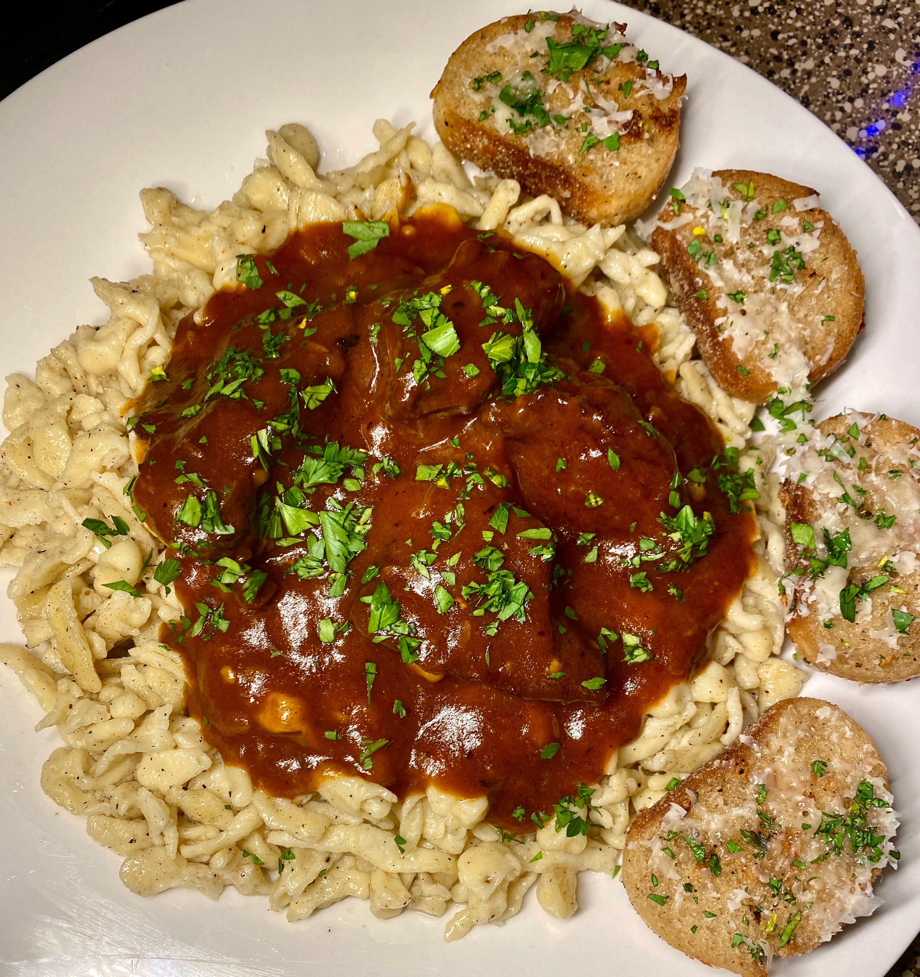[Homemade] Hungarian beef Goulash with homemade Spatzle served with