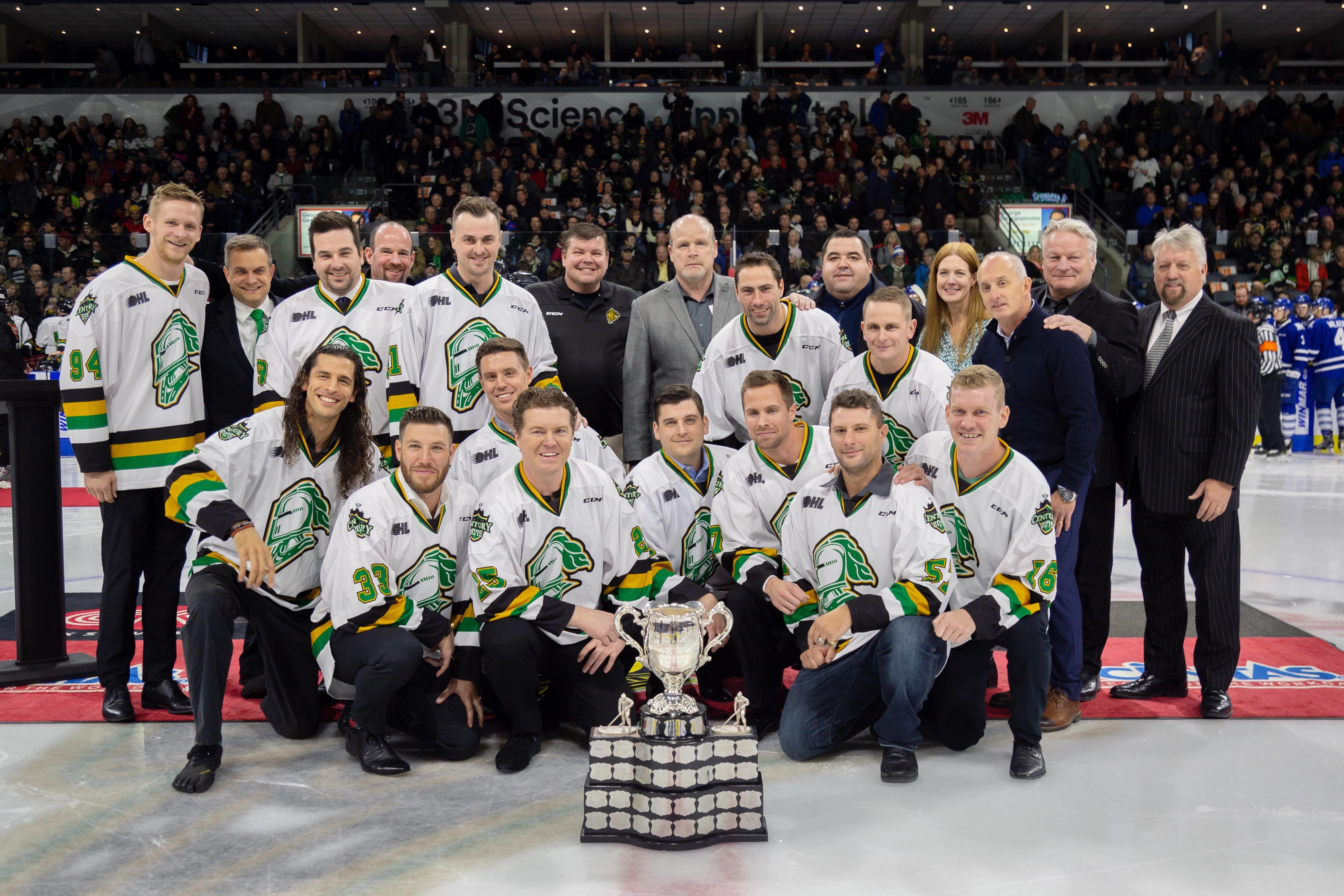 The 2004/05 London Knights being honoured as the CHL’s Team of the