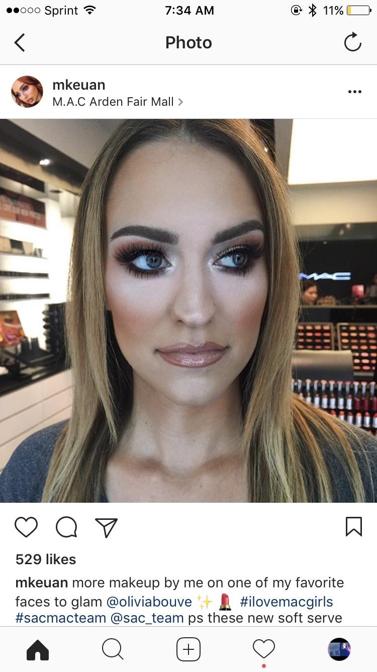 So many "professional" make up artists that don't contour well r