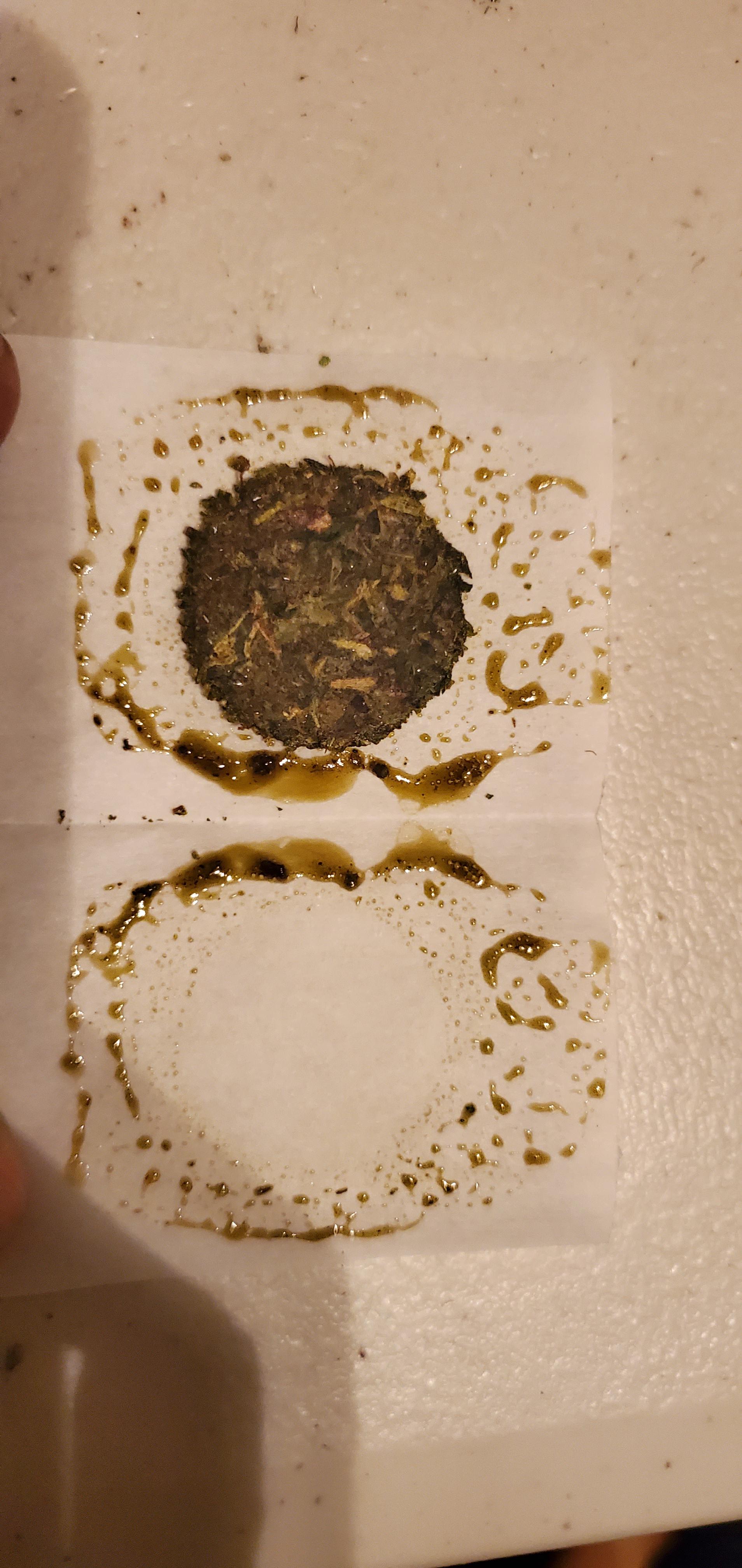 After pressing like .2g or .3g in the Juicebox handheld Rosin Press
