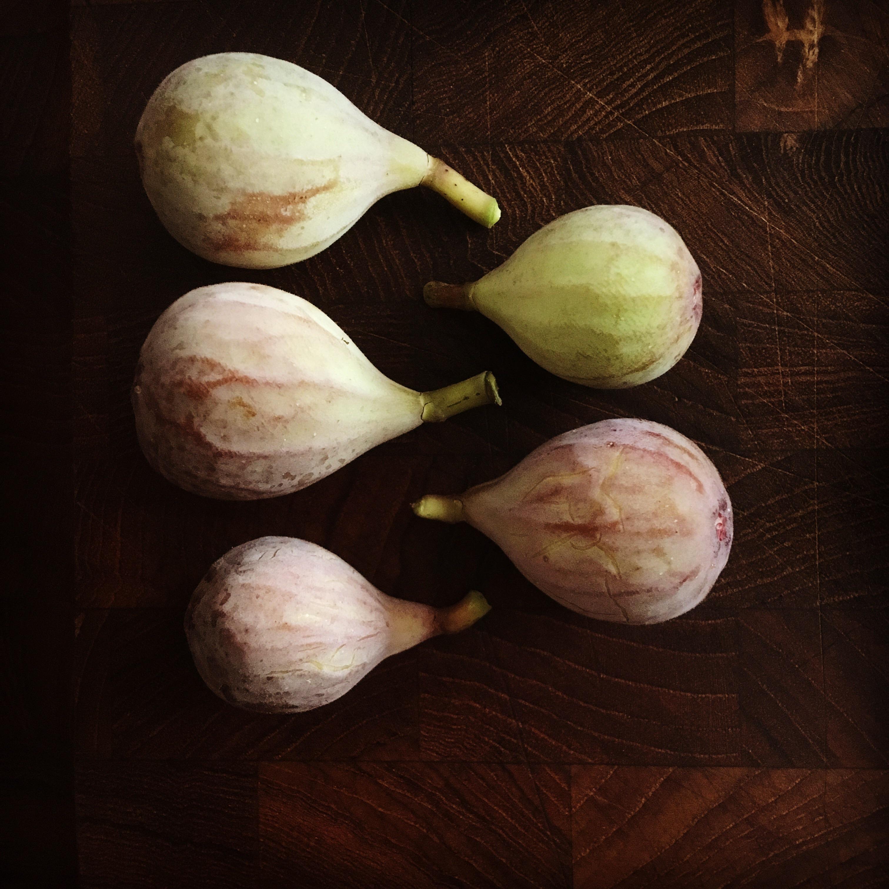 My dream can true First figs from my very first fig trees! r/gardening