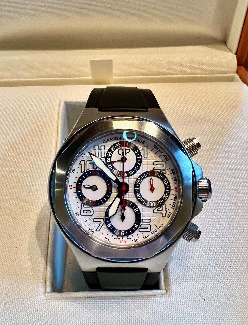 [WTS] Girard Perregaux Laureato Evo3 Chronograph 8018011113FK6A