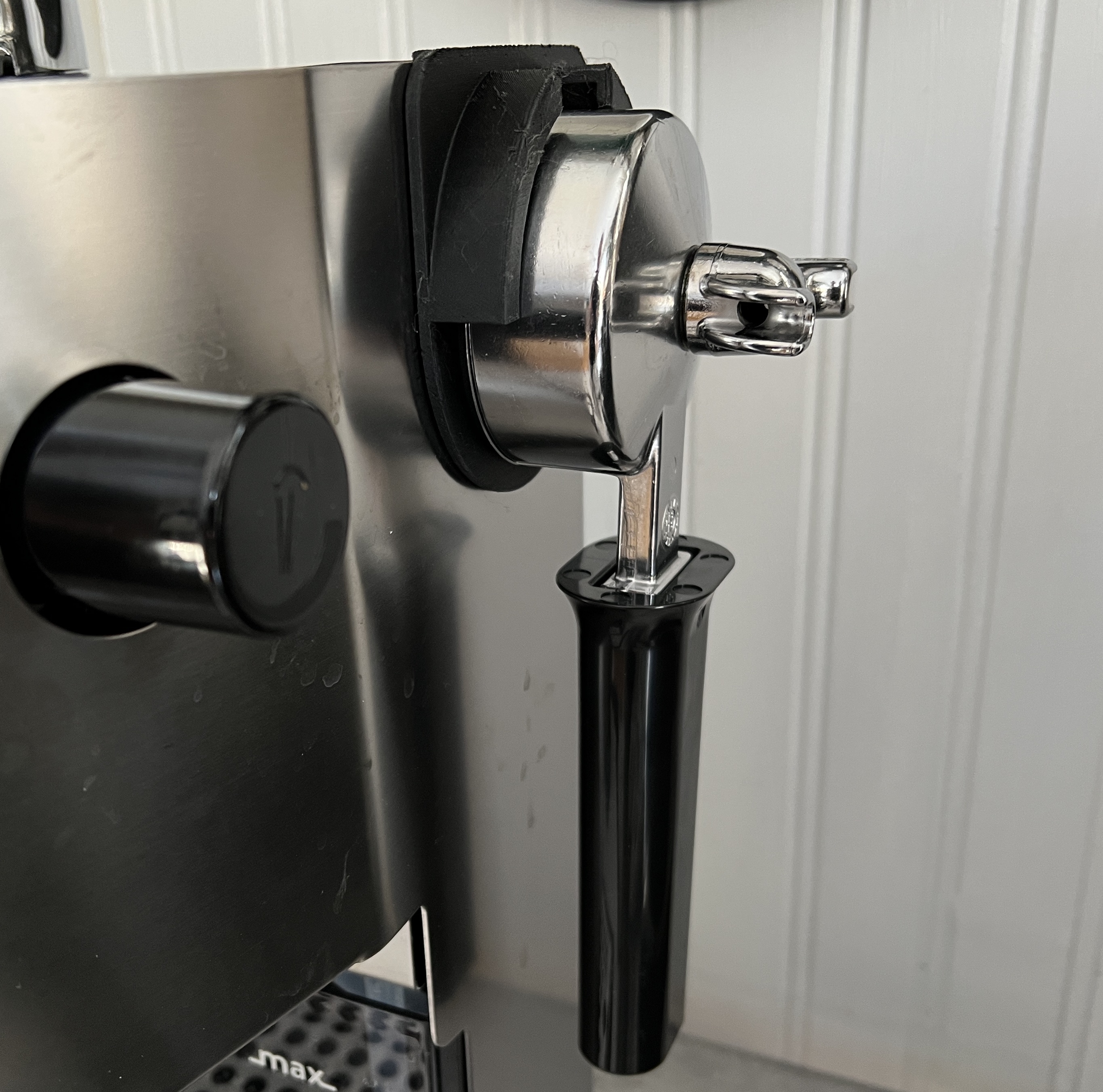 Tidied up the counter with a 3Dprintable portafilter holder