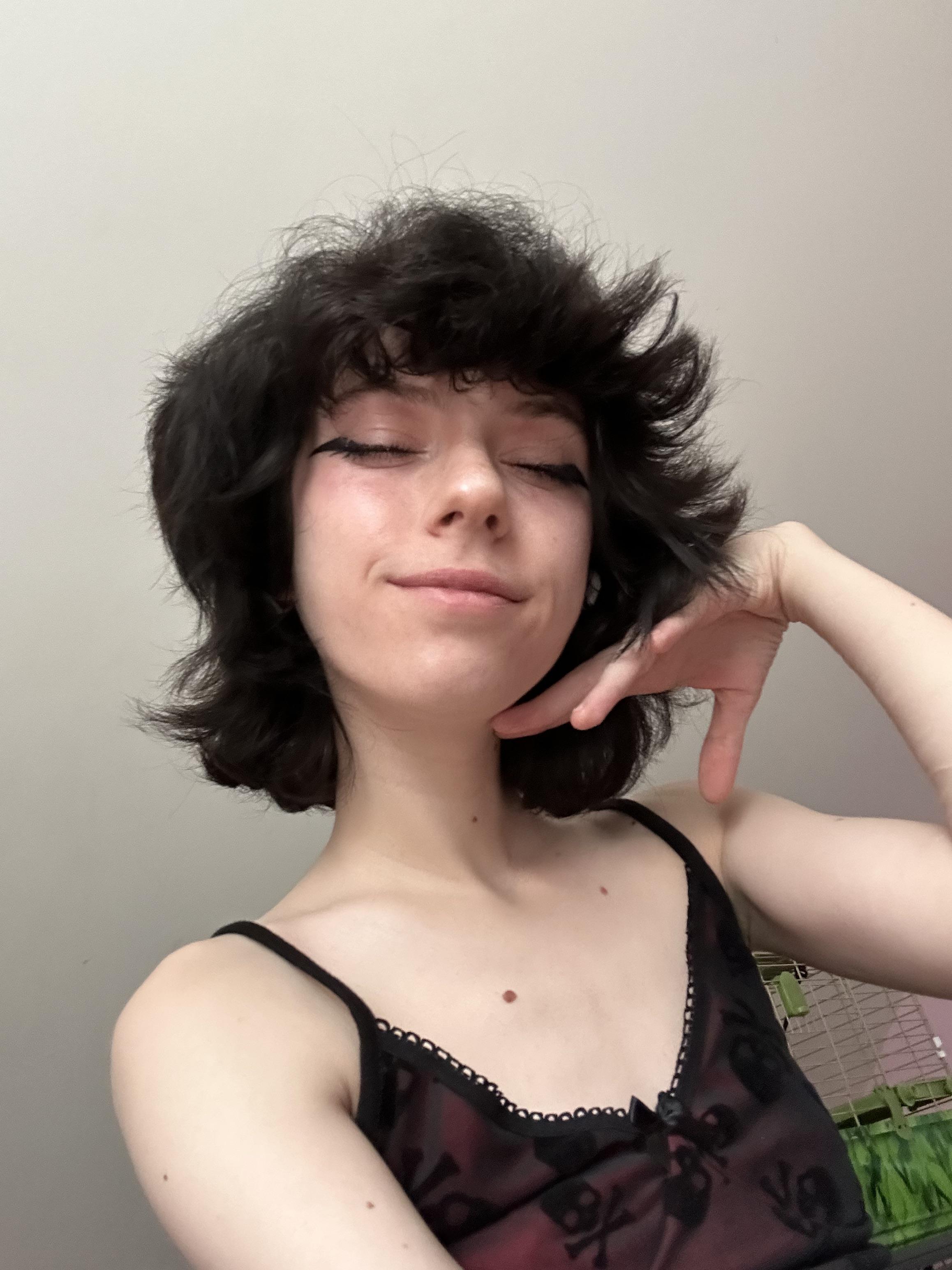 Long Hair Femboi Showing off: Gay Femboy Amateur Porn