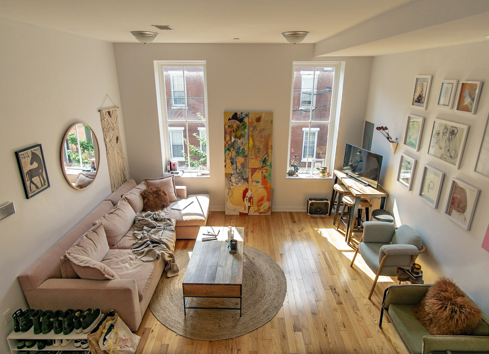 Girlfriend's place. She's not on Reddit so I'll take the karma