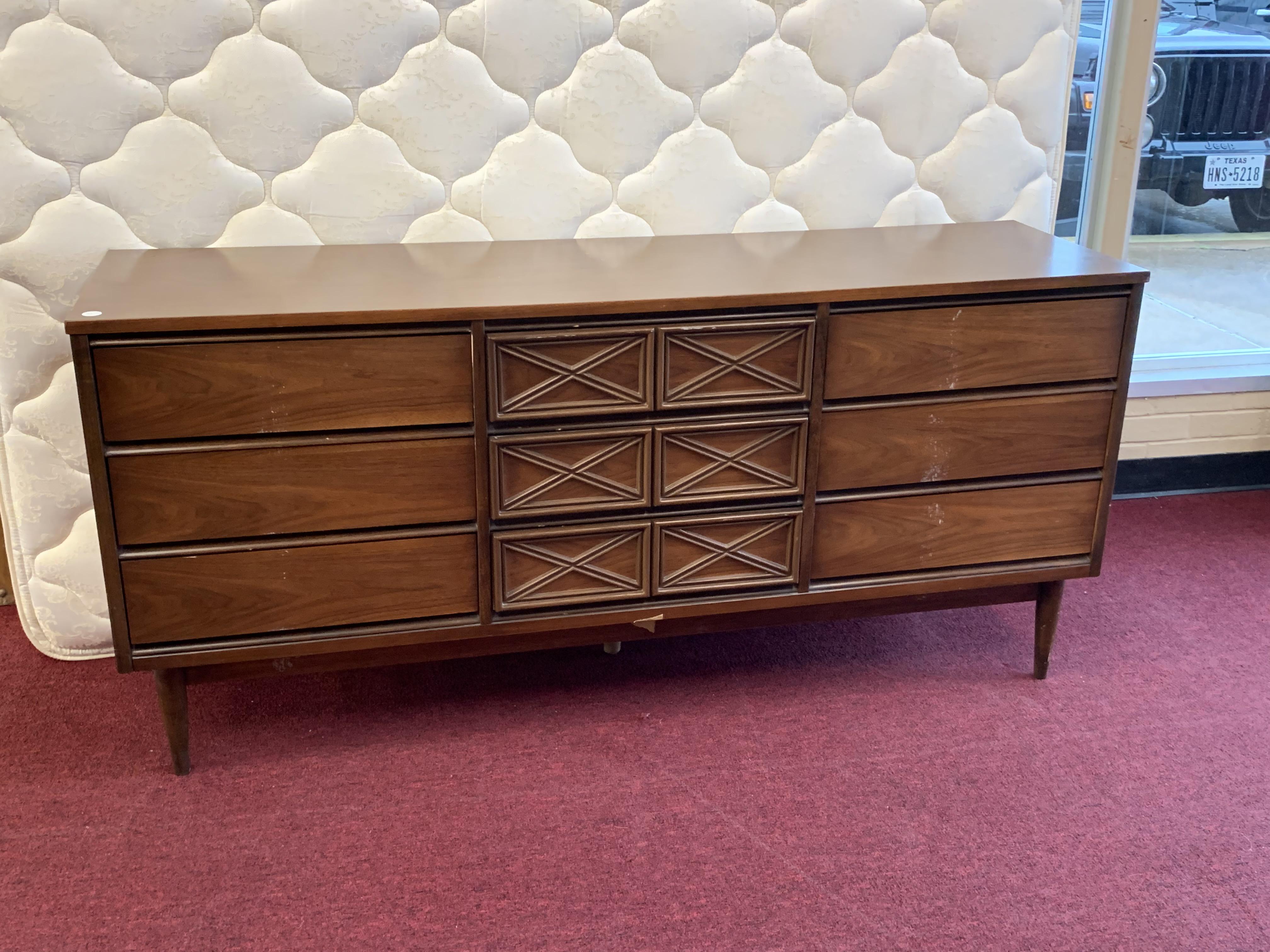 59 Bassett dresser. Worth it? r/midcenturymodern