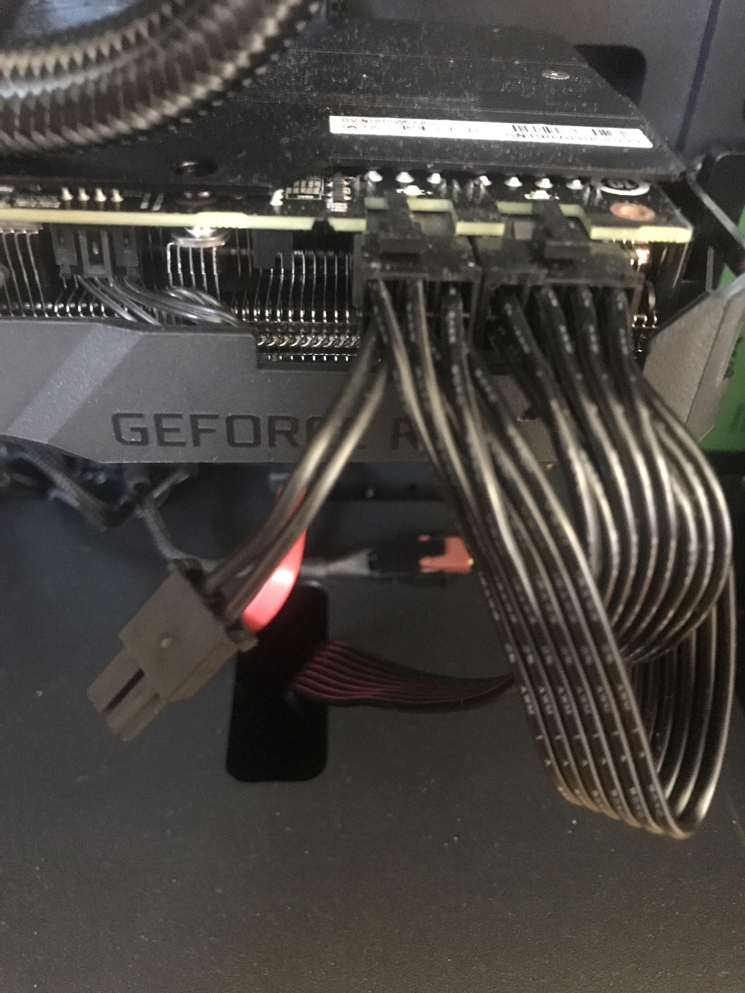 What is this thing splitting off my gpu power cables? r/pcmasterrace