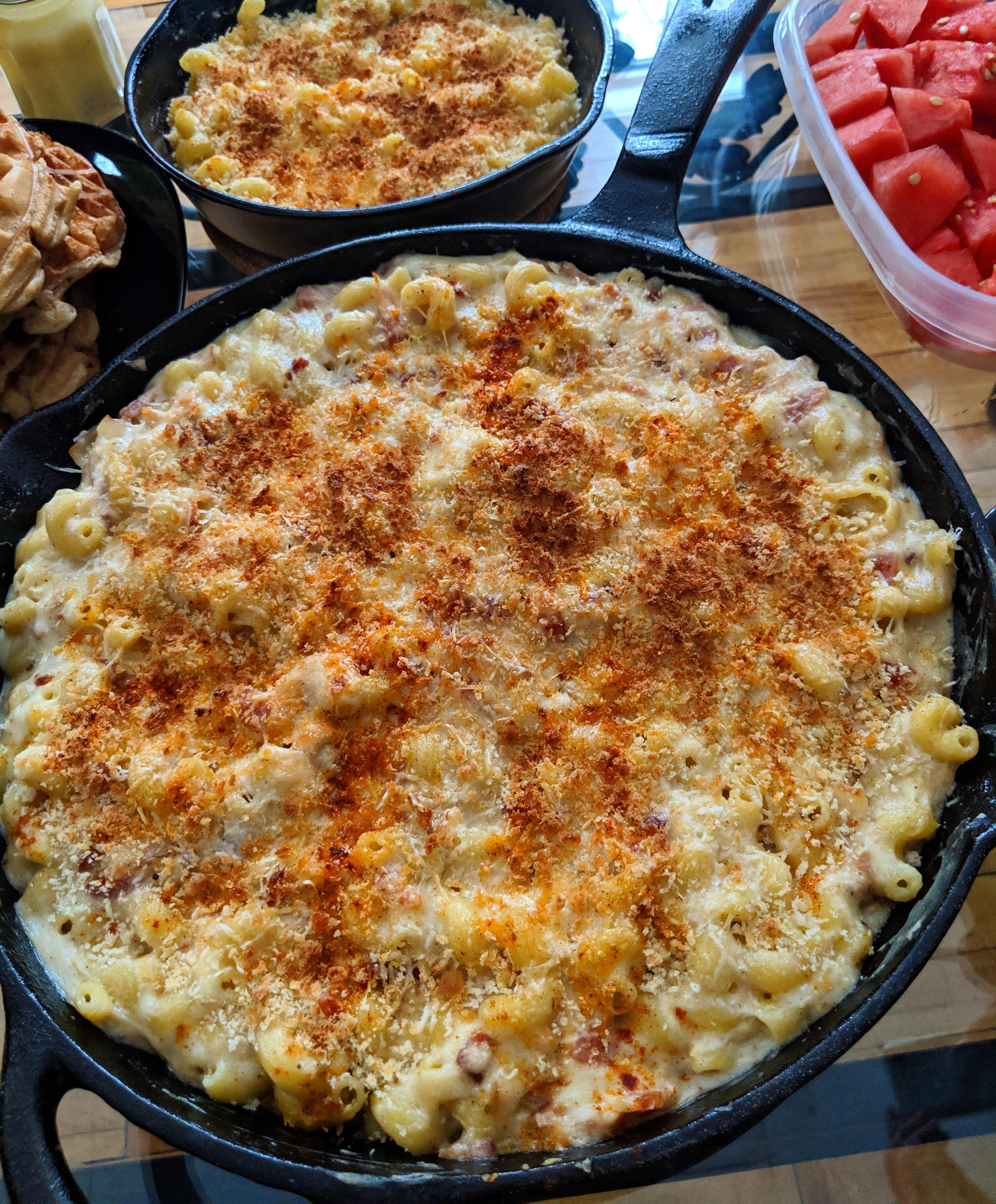 [Homemade] oneskillet baked mac n cheese in cast iron r/food