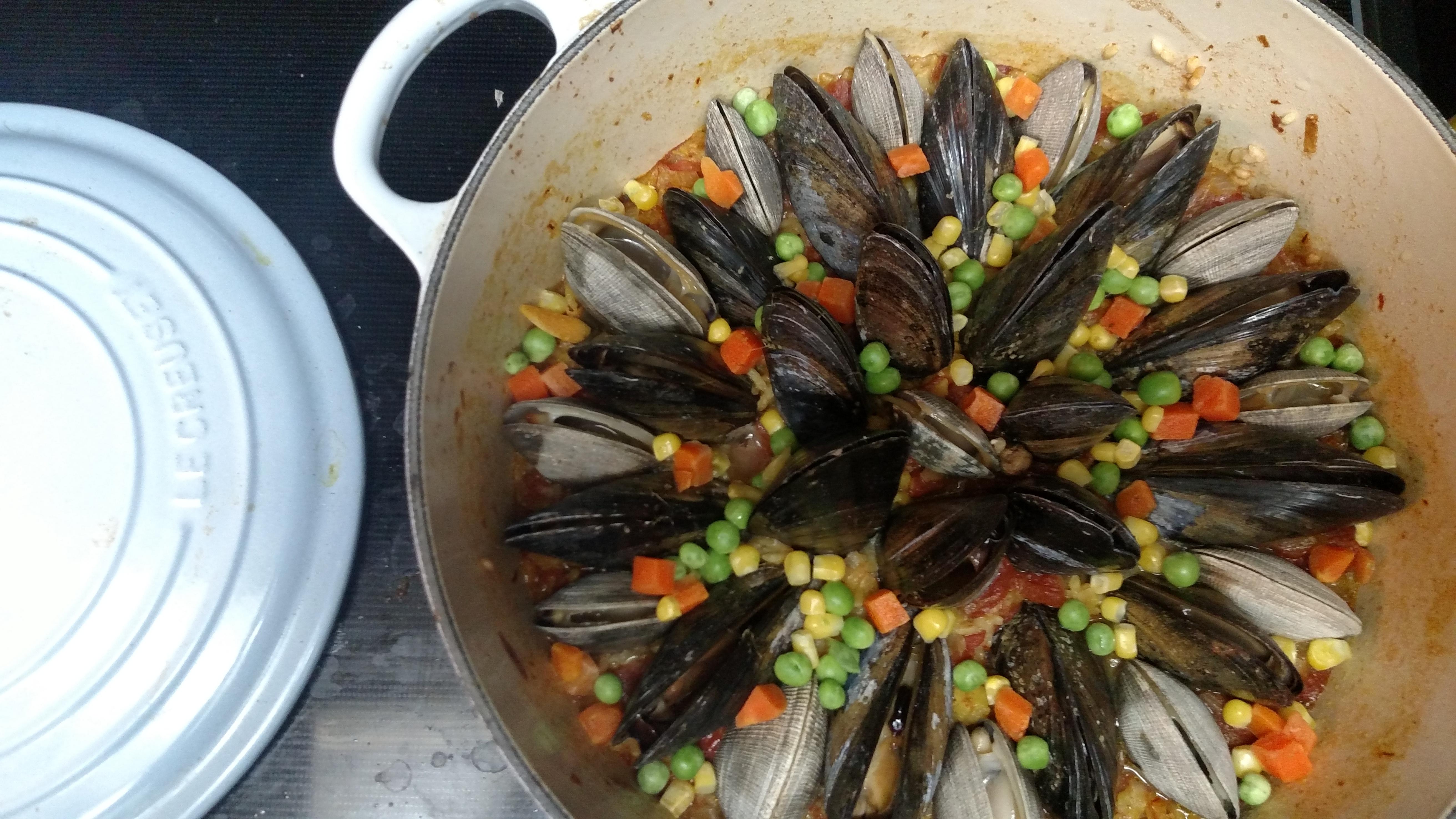 [homemade] Dutch Oven Paella. r/food