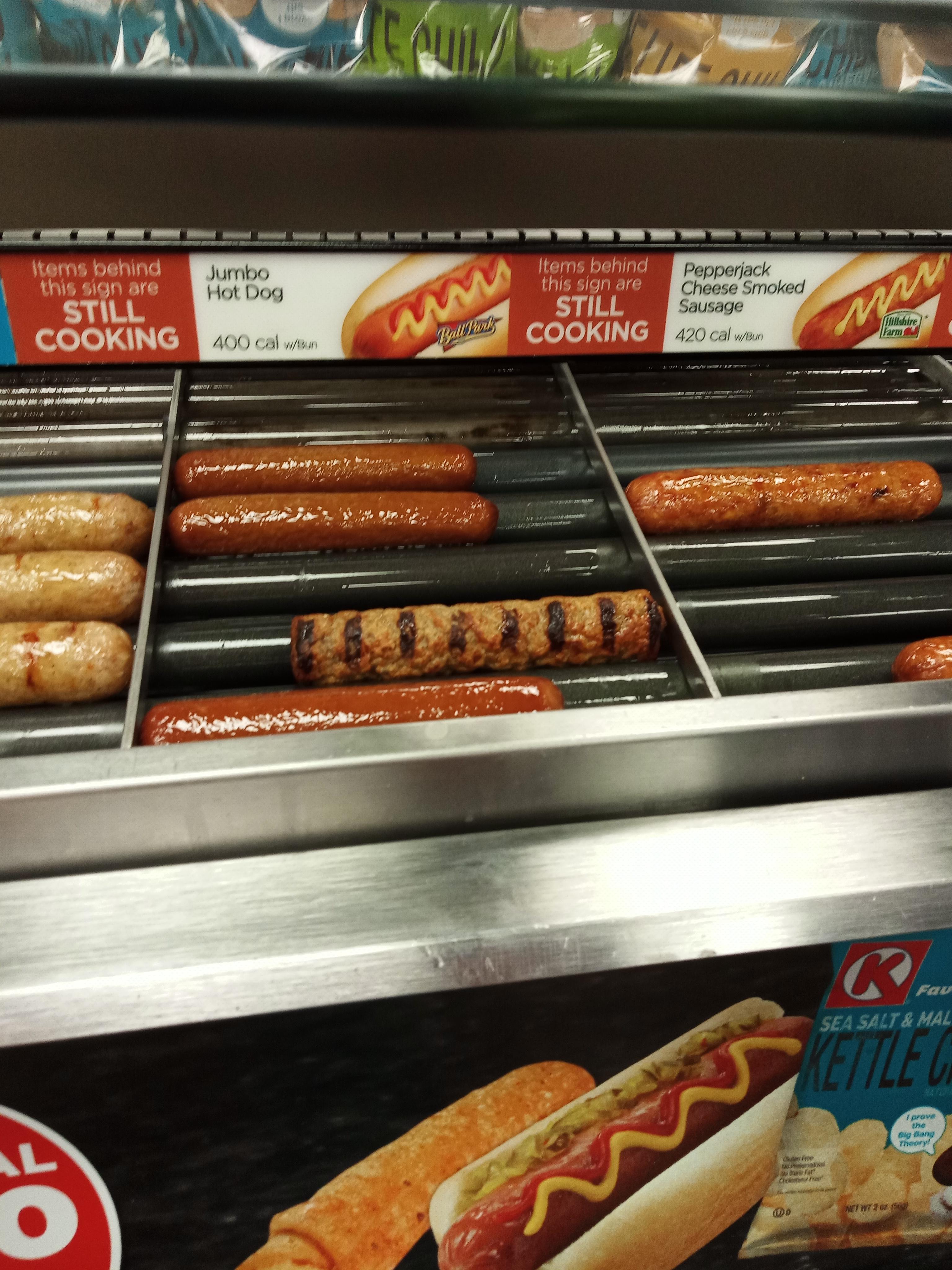 These hot dogs have fake grill marks r/mildlyinfuriating