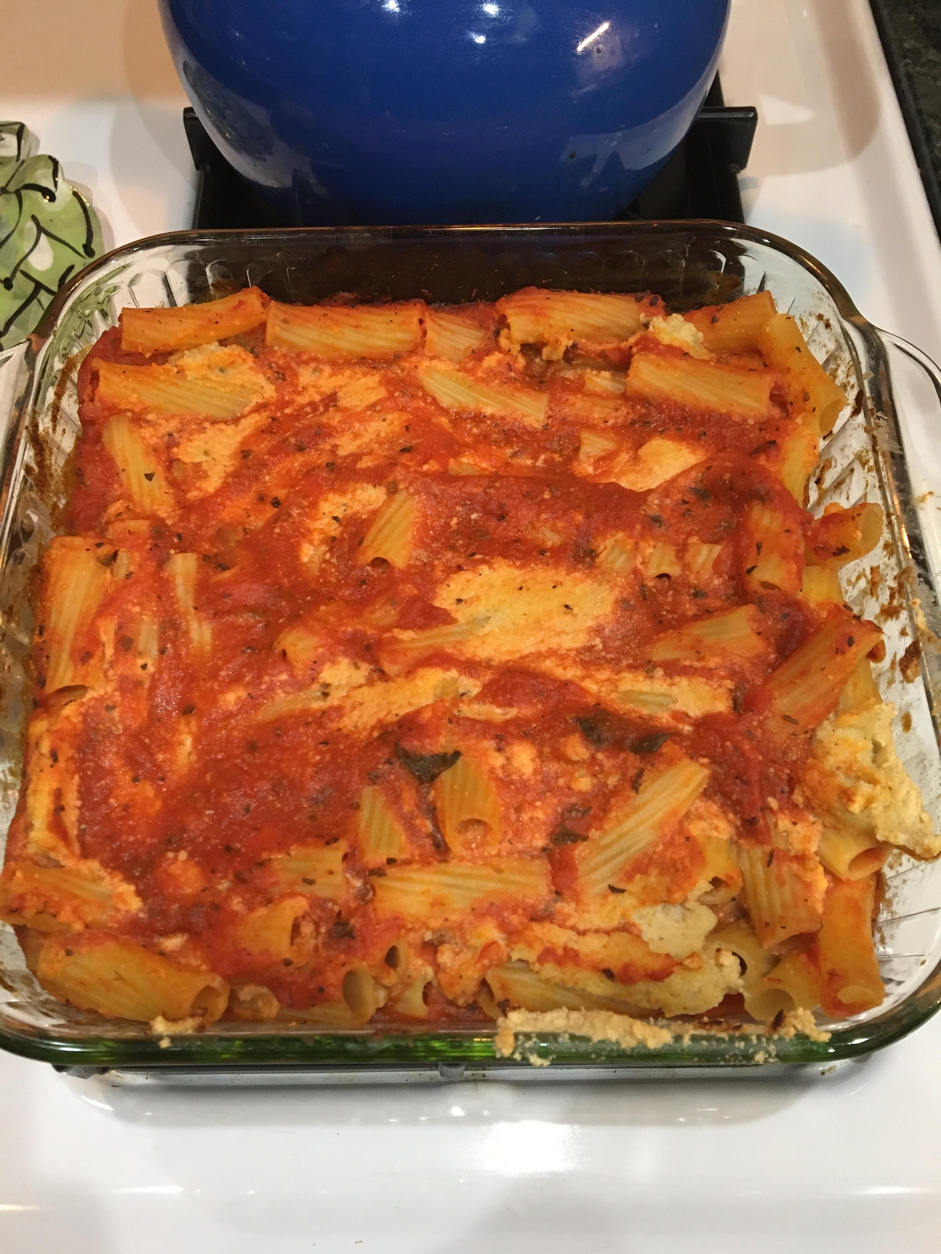 Baked ziti 😍 (recipe in comments!) r/veganrecipes