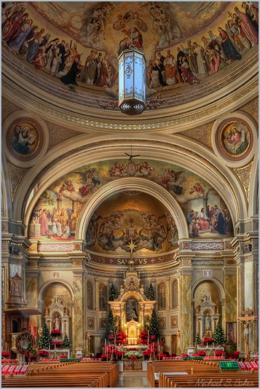 St. Hyacinth Basilica in Chicago r/Catholicism