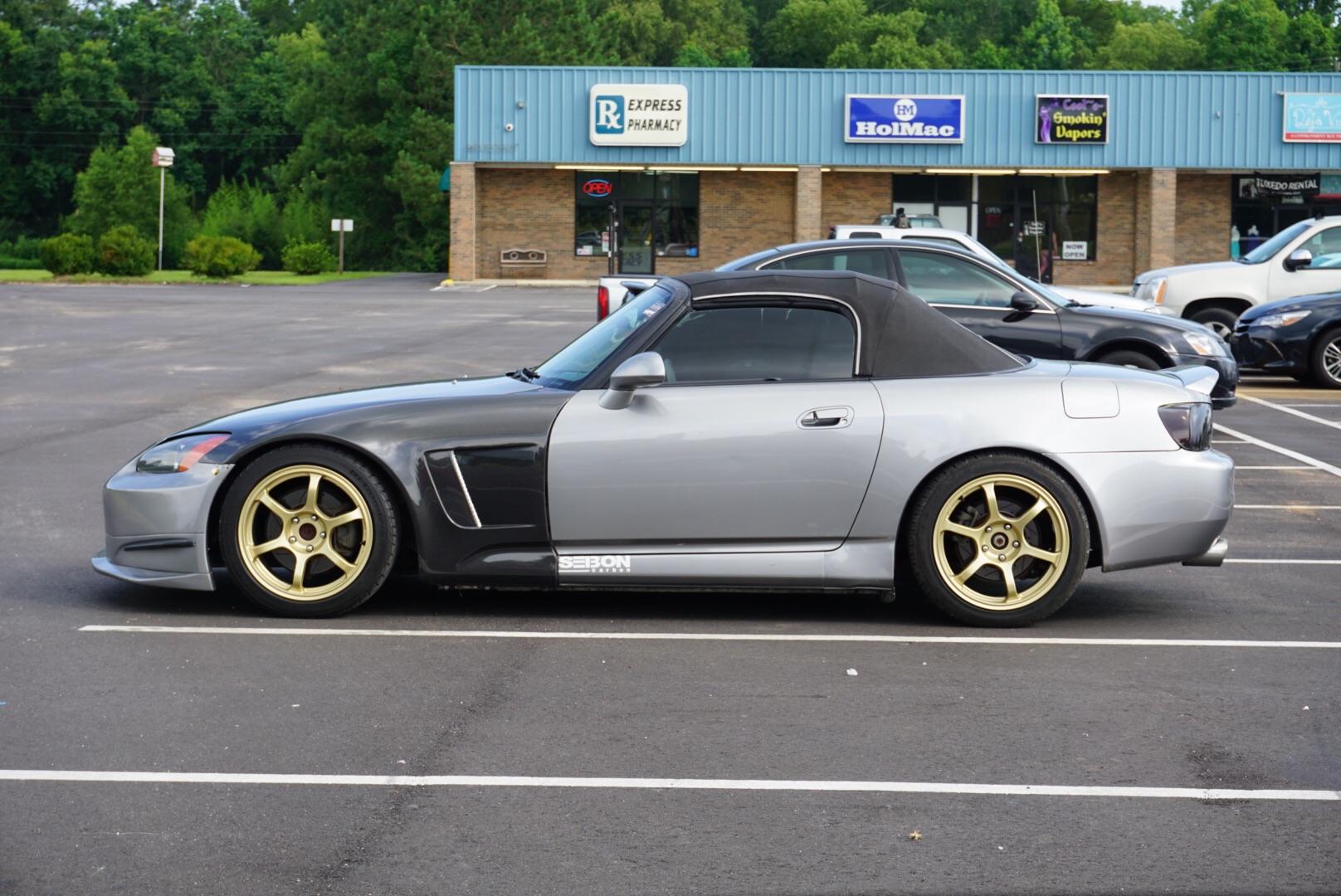 So I my seibon carbon fiber front fenders finally came in for my 2k