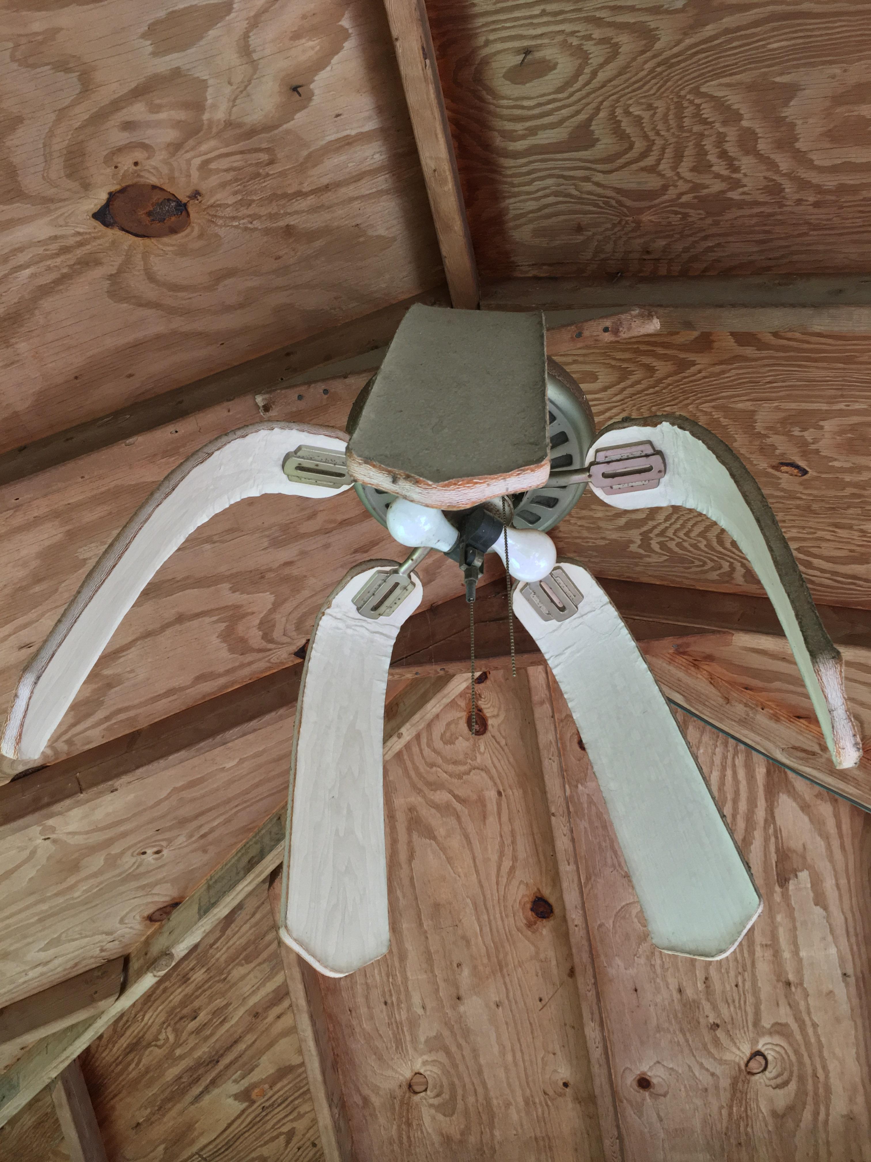 Melted outdoors ceiling fan... r/mildlyinteresting