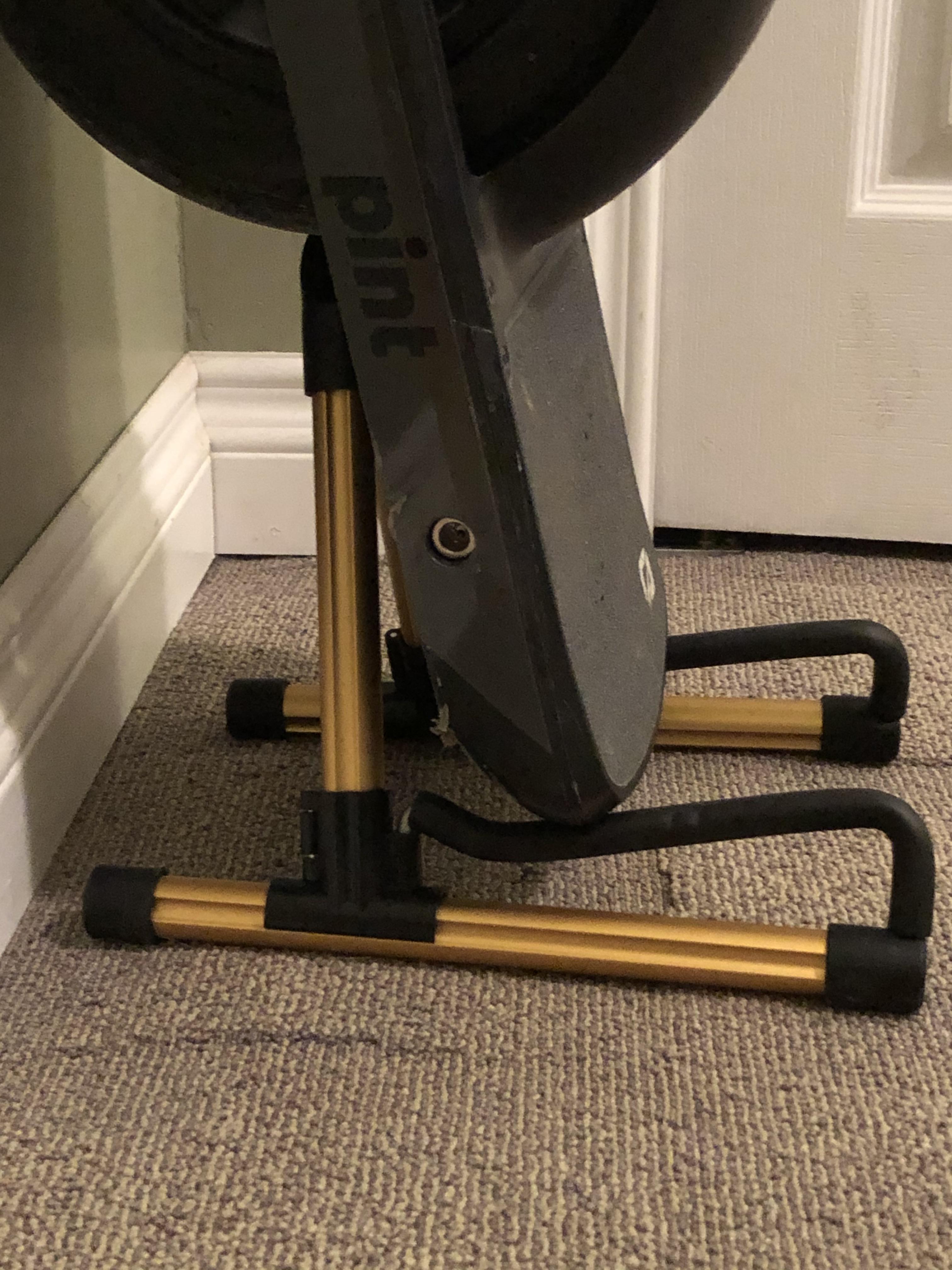 Cheap guitar stand I found for 12 on Wish. Had to trim about 3 inches